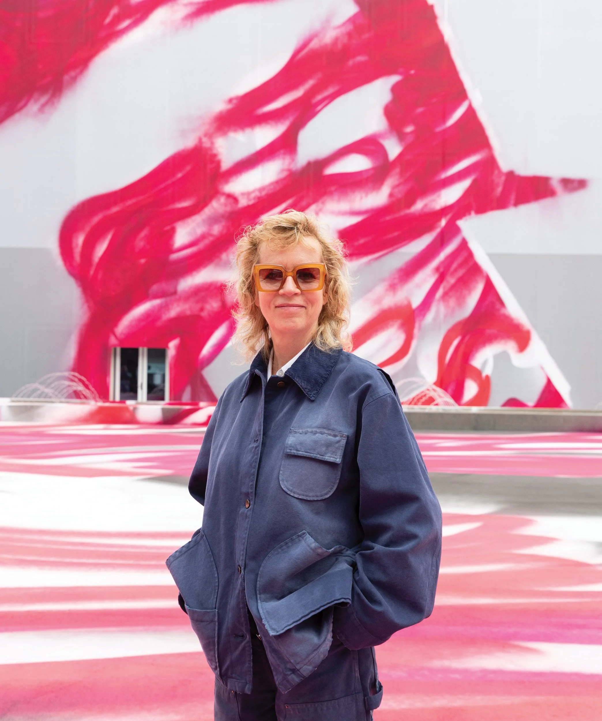  Katharina Grosse, Messeplatz installation ‘CHOIR’, Art Basel 