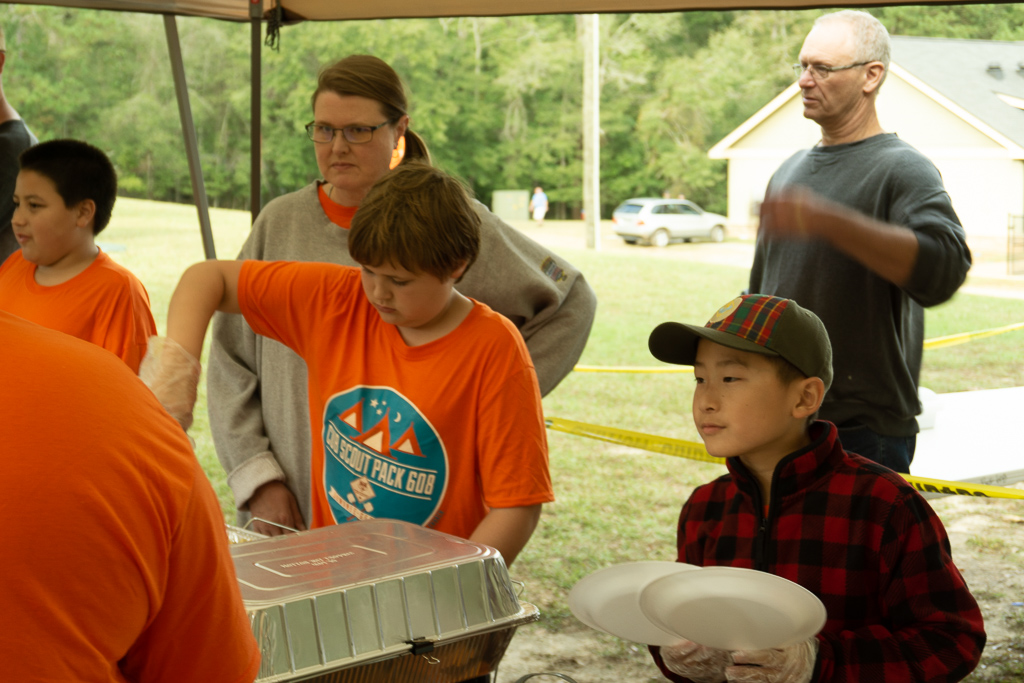 Webelos serving lunch