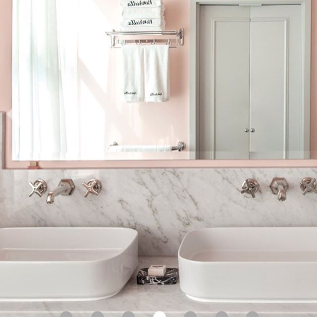 Gorgeous pink bathroom #henriettahotel