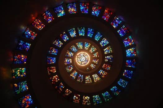 stained-glass-spiral-circle-pattern-161154.jpeg