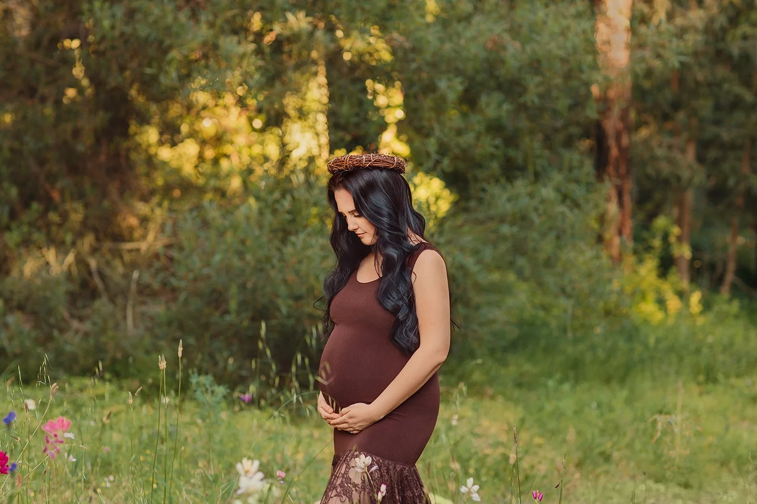 perth_maternity_motherhood_portrait_epicc_photography_outdoors_session.jpg
