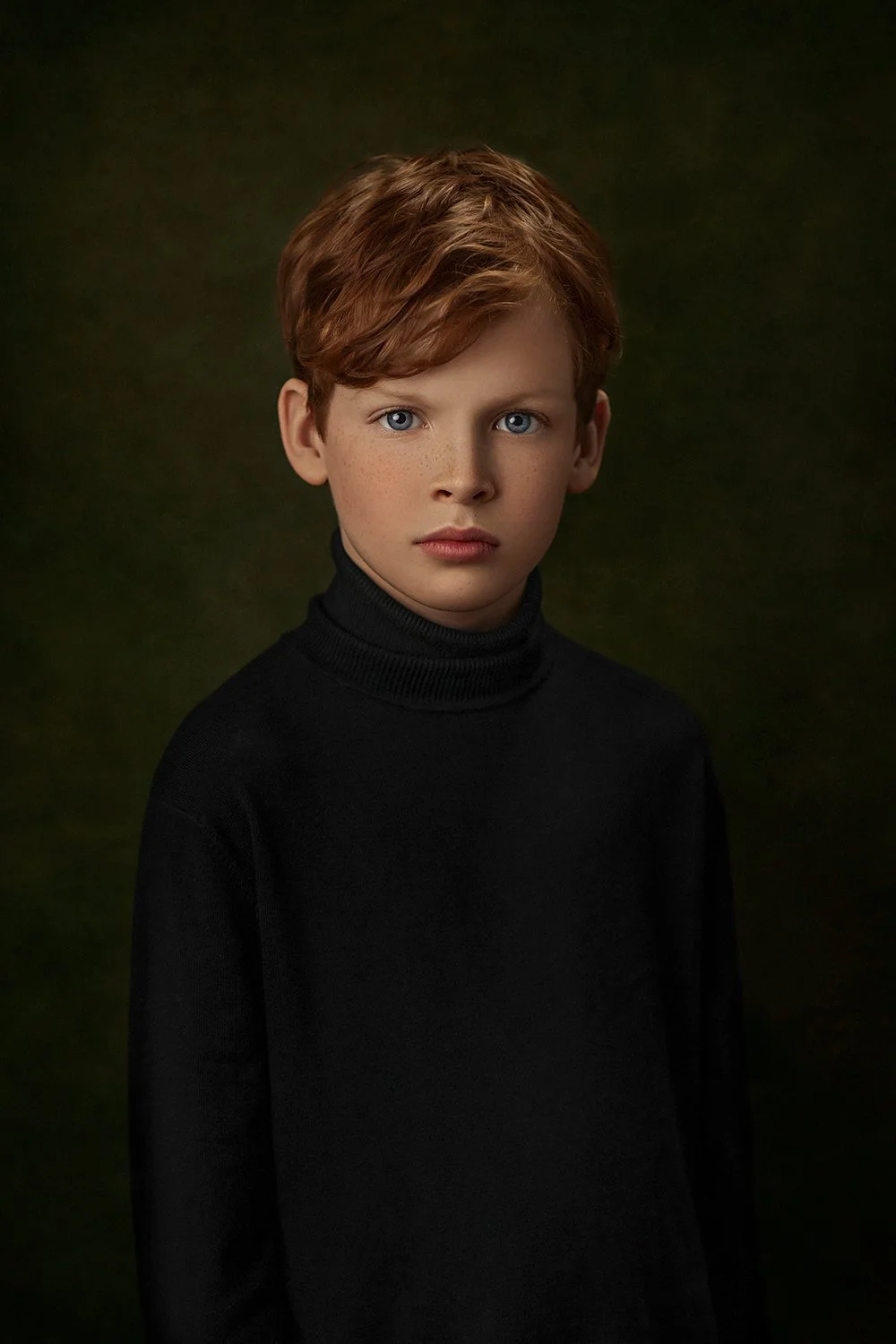 Perth-child-portrait-photographer-colour-image-boy-green-backdrop.jpg