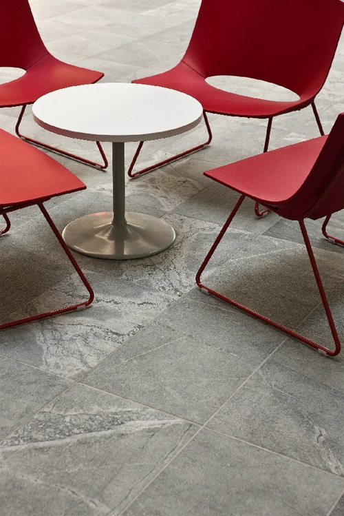 Table+&+Chair.jpg