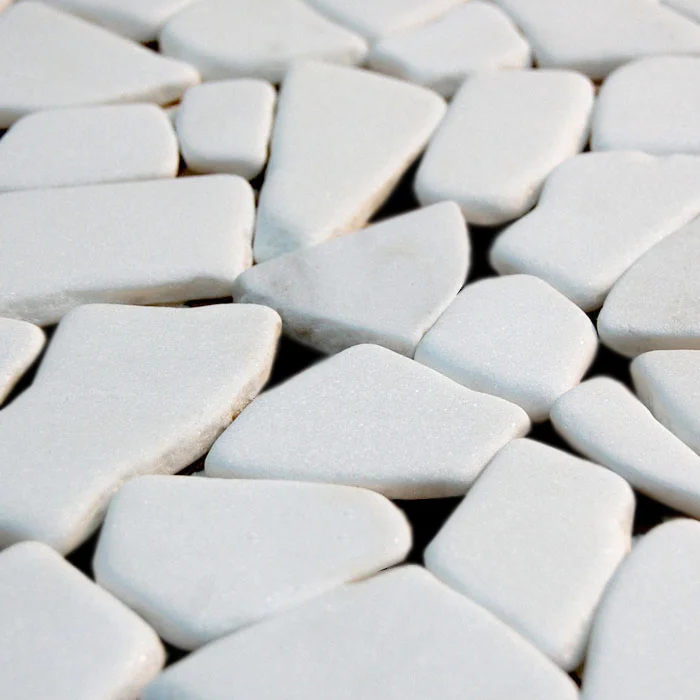Thassos+white+flat+pebble+close+up+1.jpg