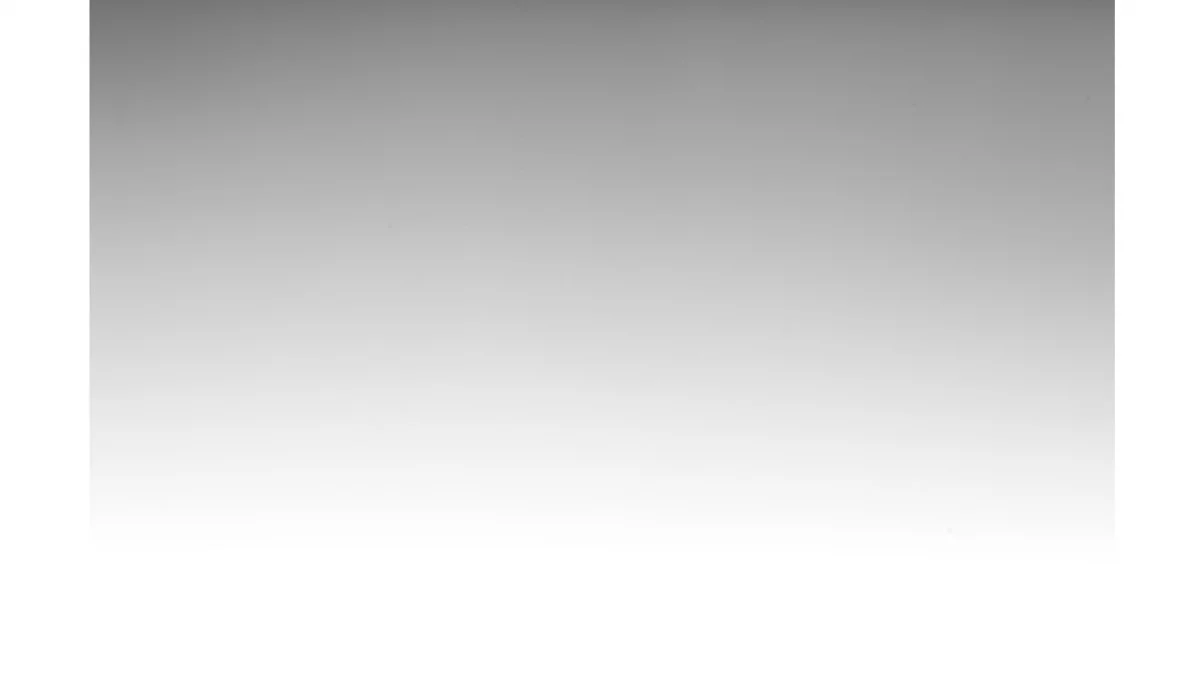 When using HyperSync with Nikon at shutter speeds higher than 1/1600th sec, a gradation like this is common. With Elinchrom’s Hi-Sync technology, there are almost no gradation visible.