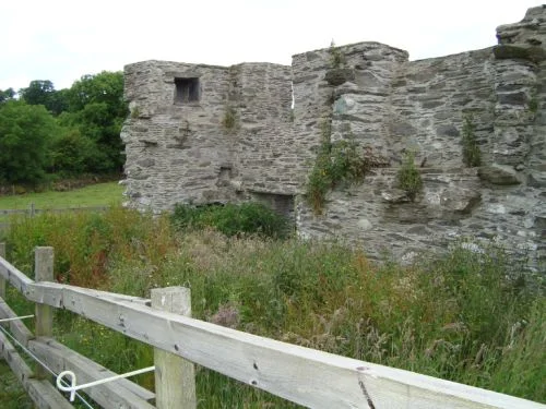 Photo 7. A wonderful photo of the castle, published in the Spring 2010 issue of the Crowley Clan Newsletter. © 2010 by James Ritzert; used with permission