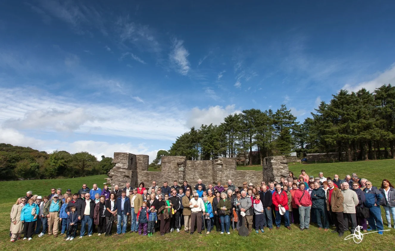 2013 Gathering Group photo.jpg