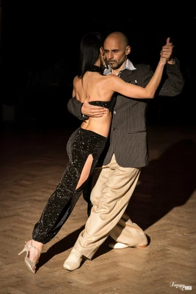 Paula-Duarte-Dancing-Argentine-Tango_600.jpg