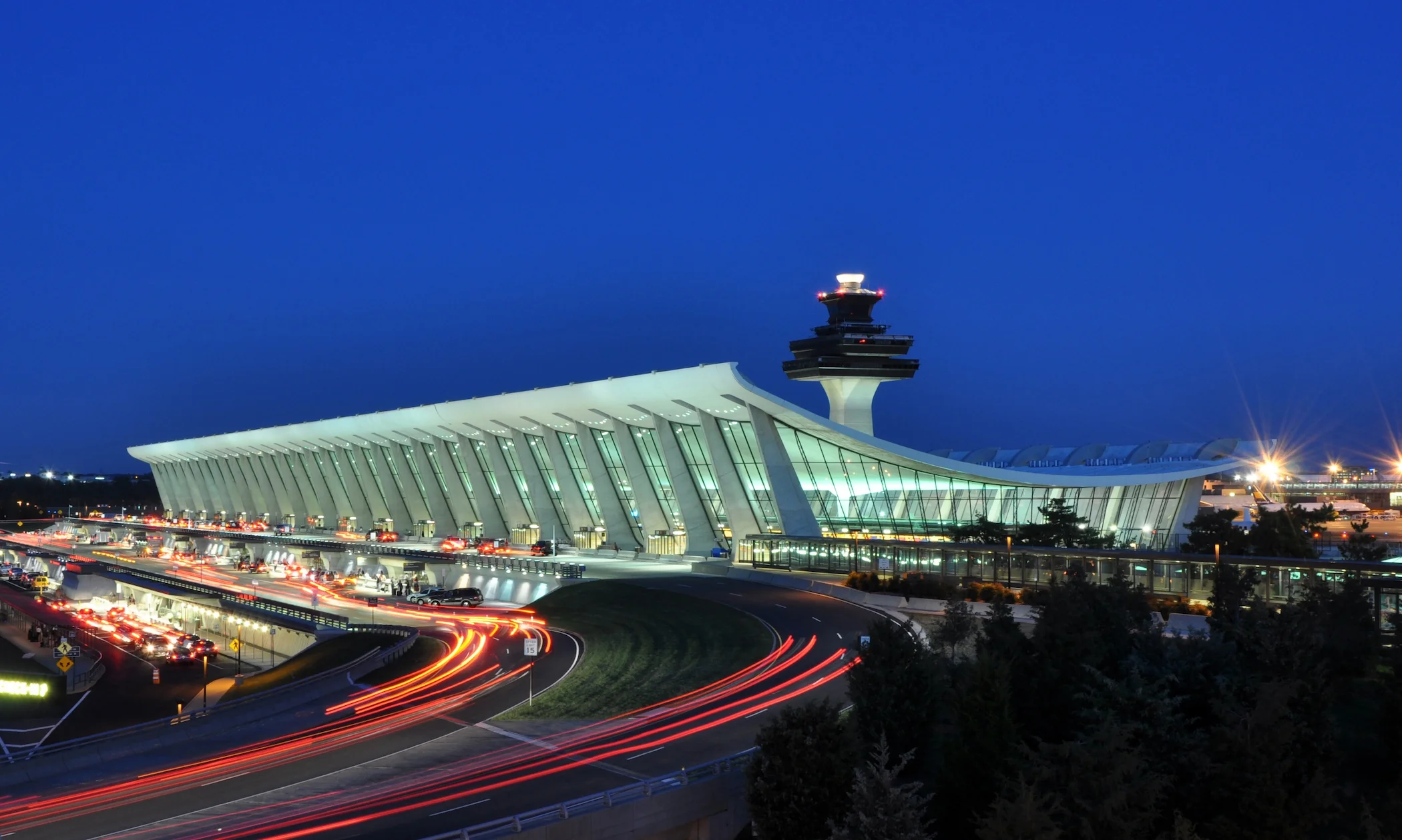 Car Charlottesville to Dulles Aiport, Trip to Dulles, Black Car to Dulles Private copy.jpg