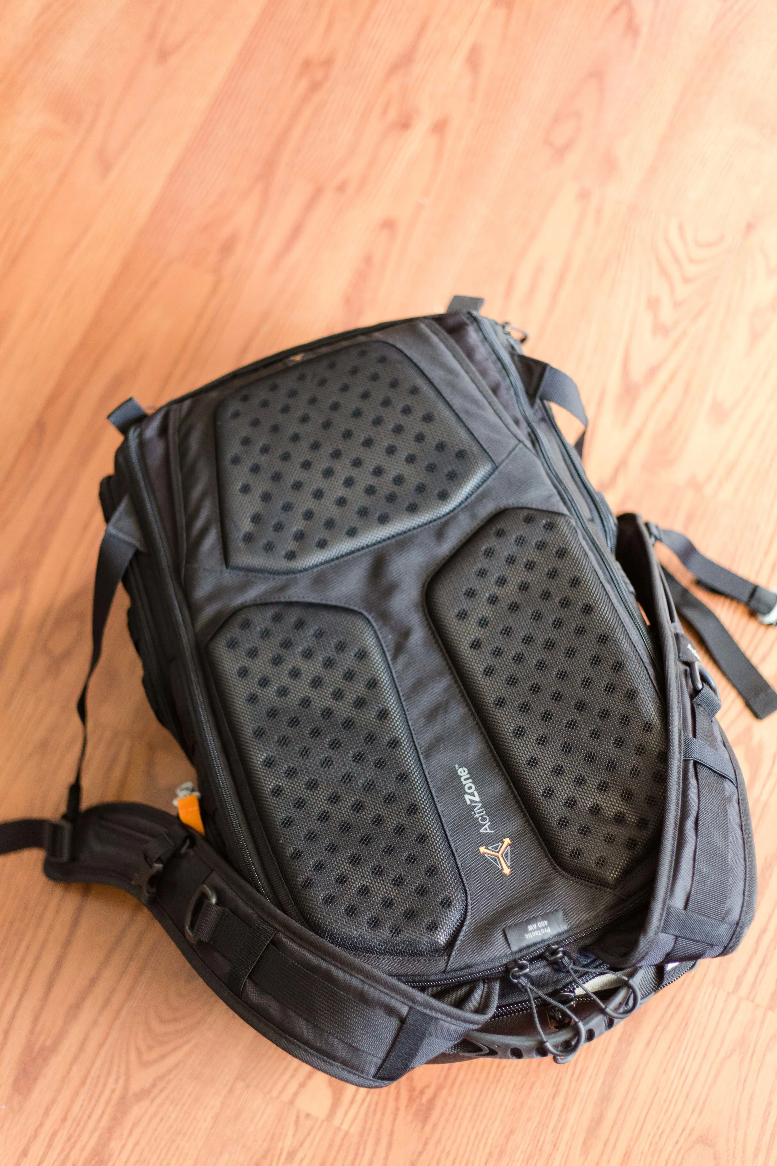 ONA THINKTANK UNFIND LOWEPRO-13.jpg