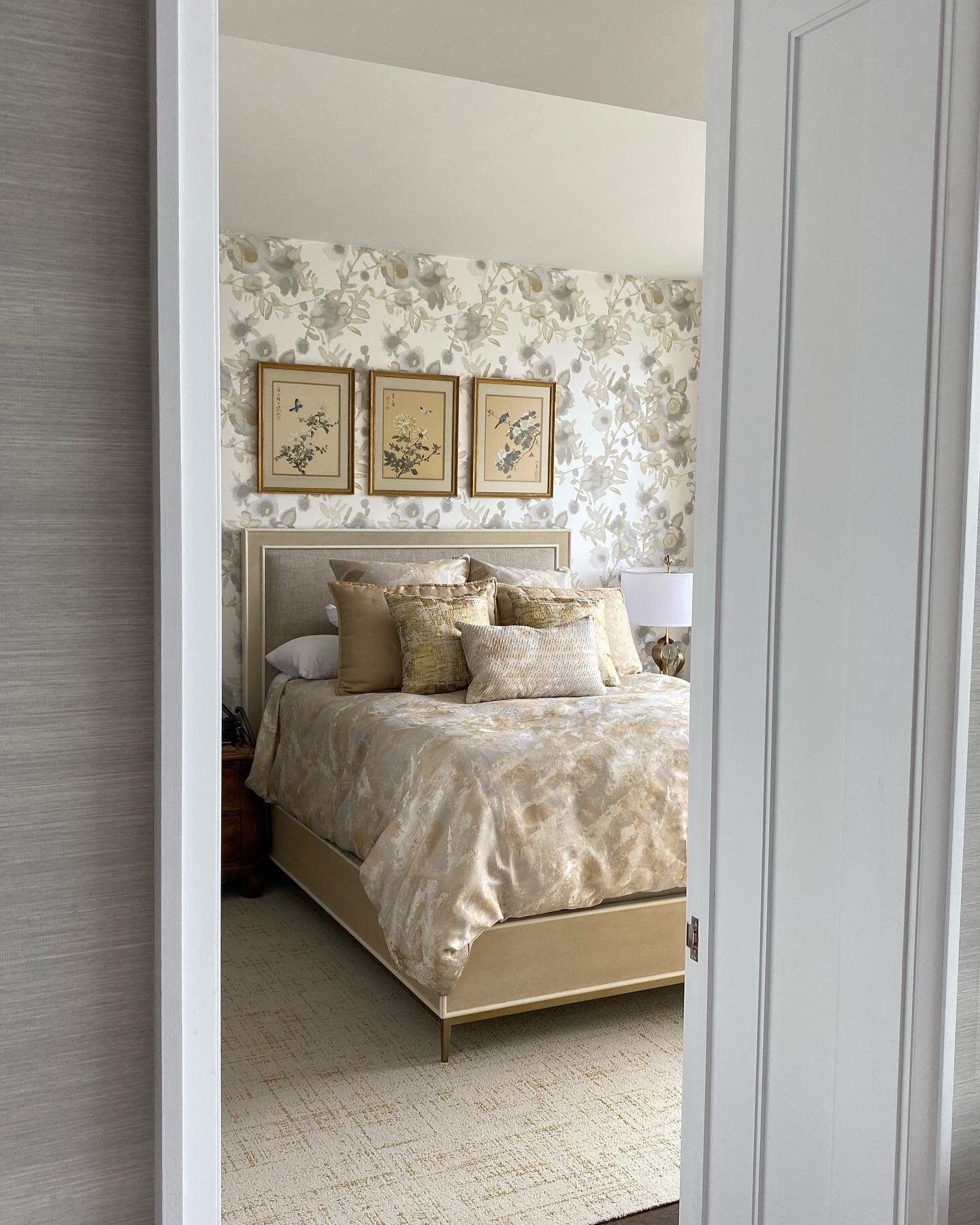 💛Mellow Monday💛
It&rsquo;s always golden hour in this bedroom!  Working with my clients on their project was such a joy and incorporating their family heirlooms is always a treat! #ZavalaInteriors #interiordesign #interiors #interiordecor #interior