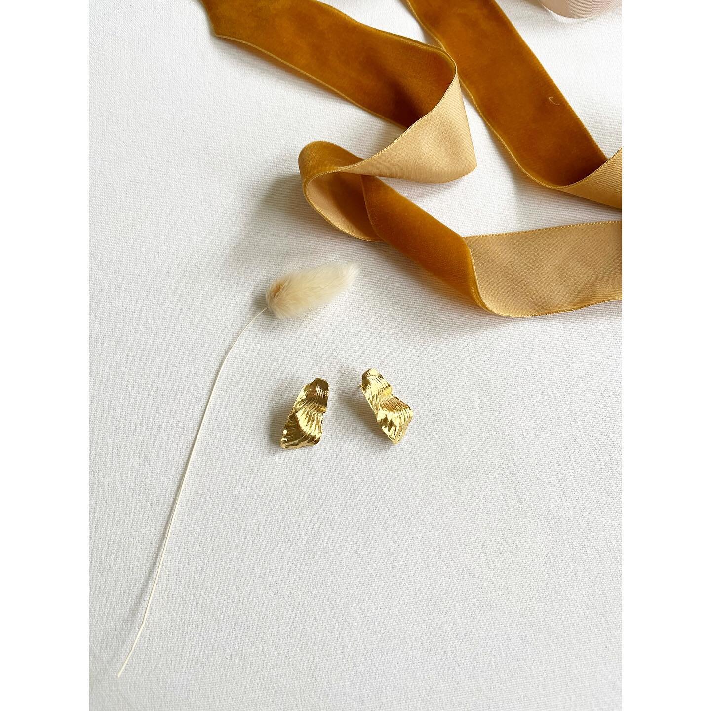 The shell earrings&hellip;made by wrapping a thin layer of wax around a shell and then casting in recycled silver using the lost wax process. These earrings come in silver and gold plated and as a matching pair or as a mismatched pair (as seen in the