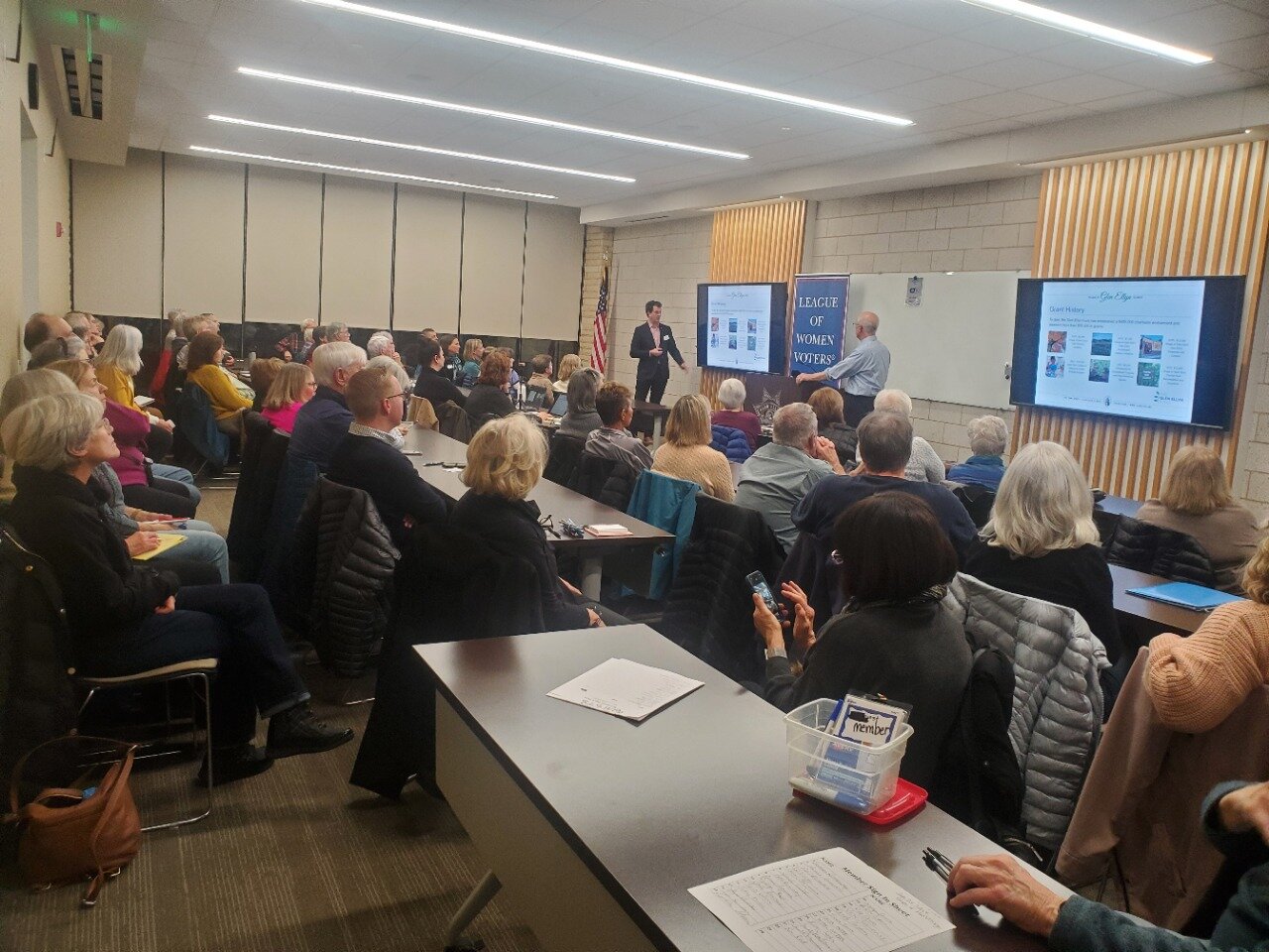 The League hosted the annual State of the Village on Thursday night and it did not disappoint!  An overflow crowd listened to Village President Senak and Village Manager Franz as they covered the past year and looked to the future for our village. A 