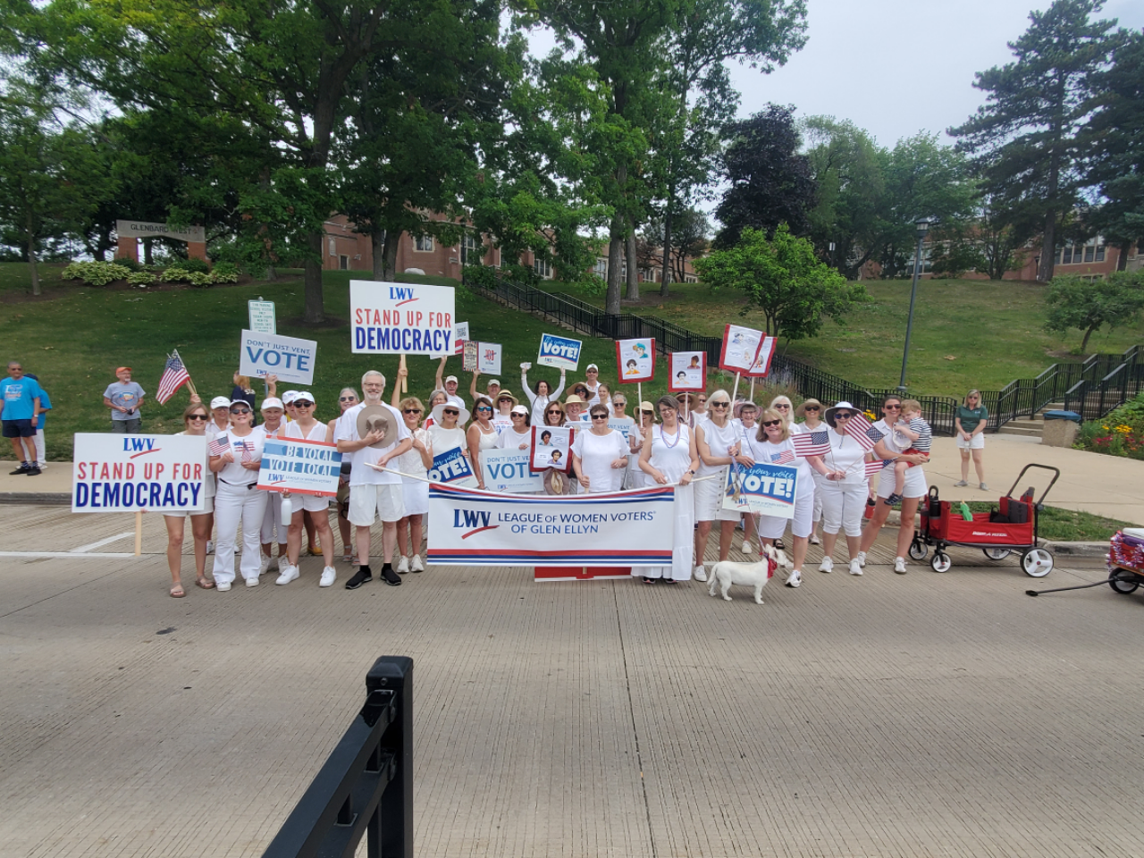 lwvparade1.jpg