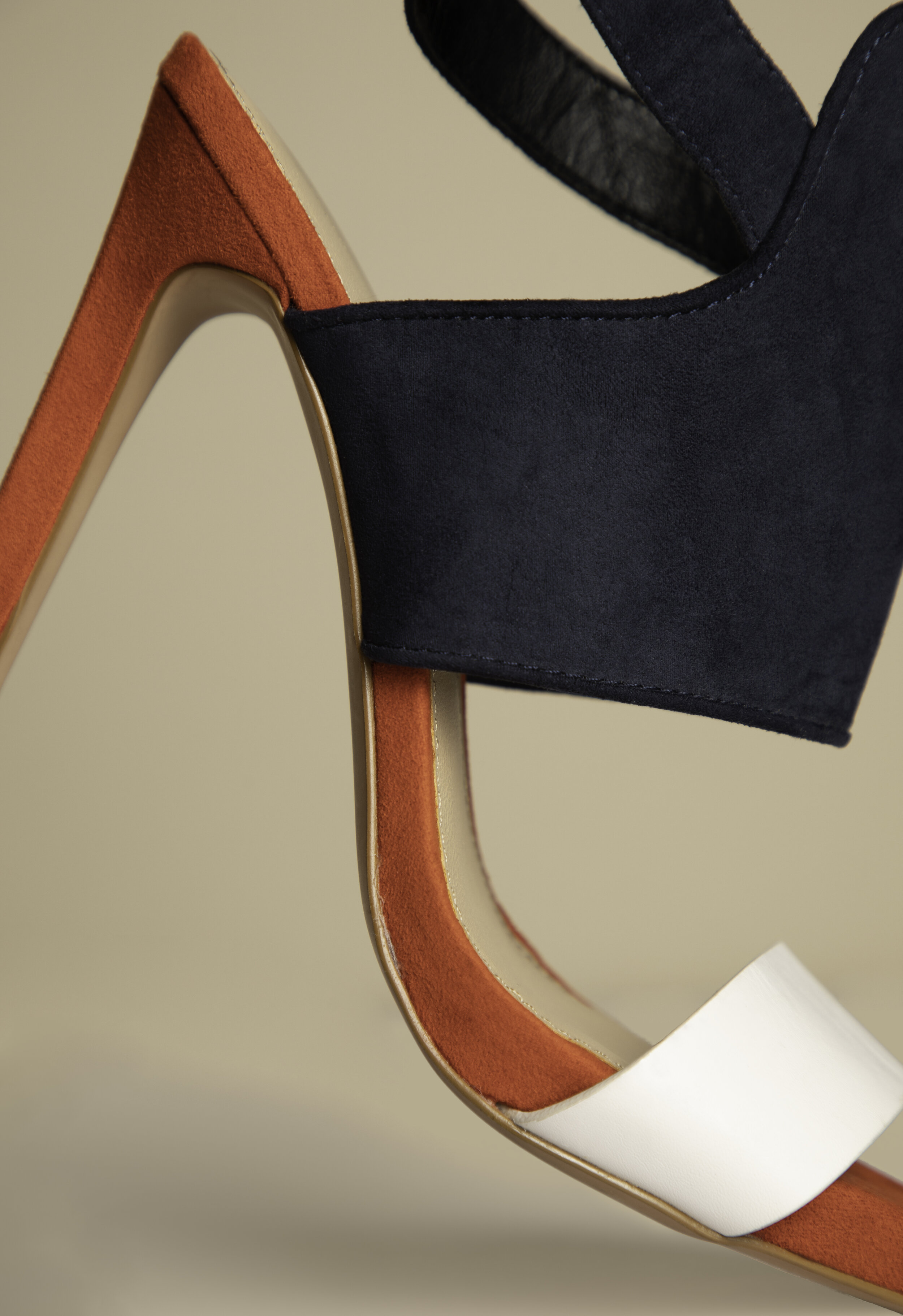art direction and prop styling in collaboration with Duong Le photography and retouching: Sarah Monick