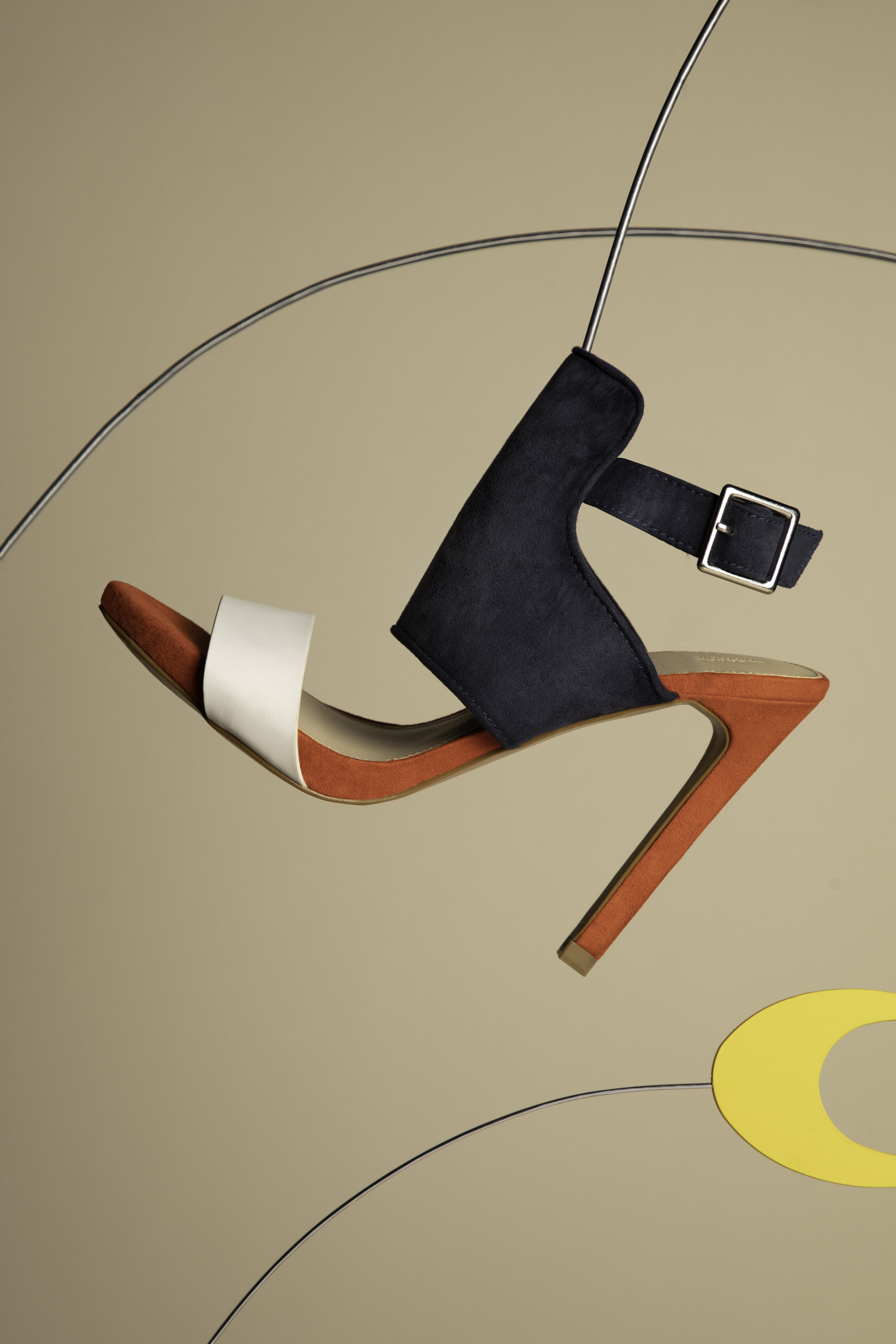 art direction and prop styling in collaboration with Duong Le photography and retouching: Sarah Monick