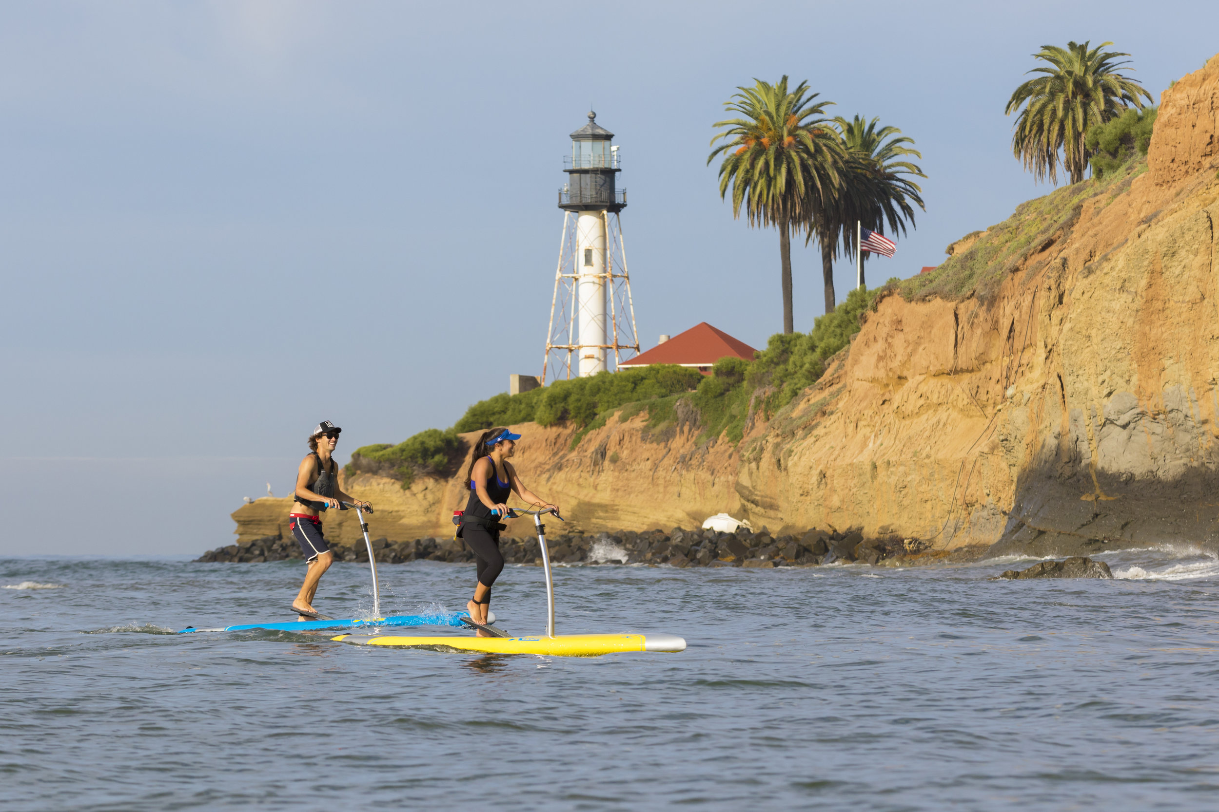 Eclipse-action-couple-ocean-lighthouse-0236-full.jpg