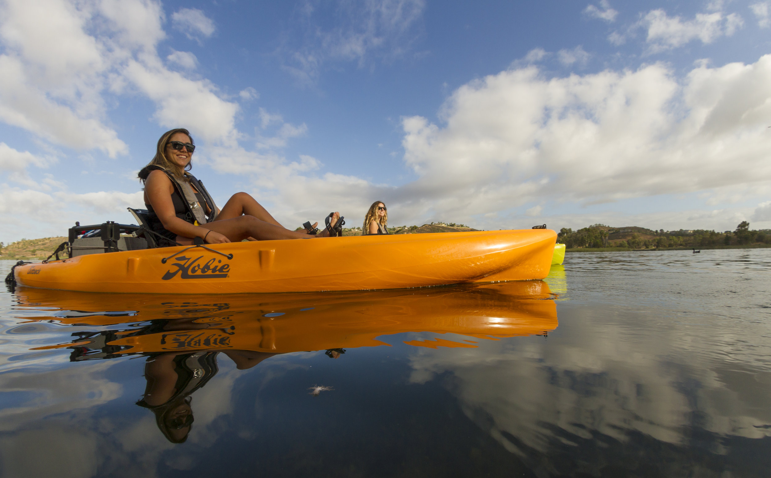 Outback_action_lake_female_papaya_wideangle.jpg