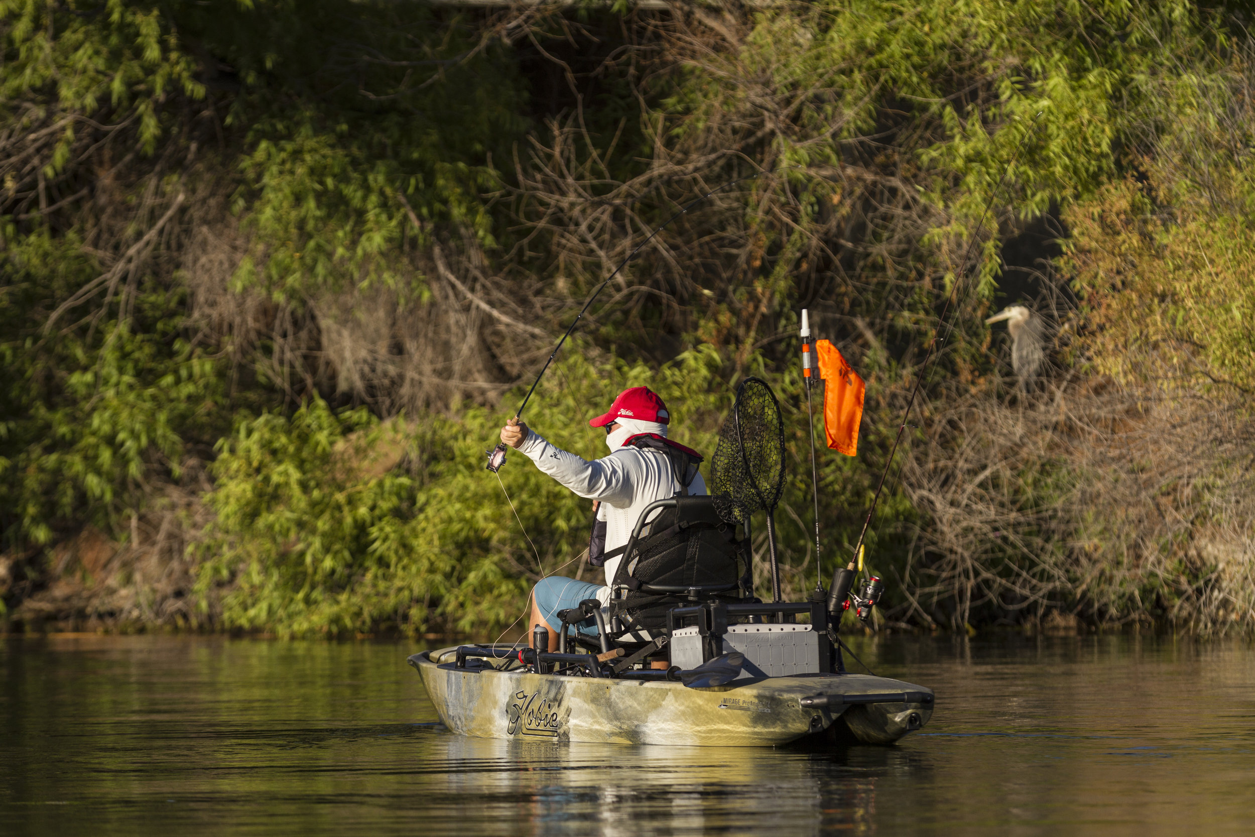 ProAngler14_fishing_camo_Shane_fly_casting_9704_full.jpg