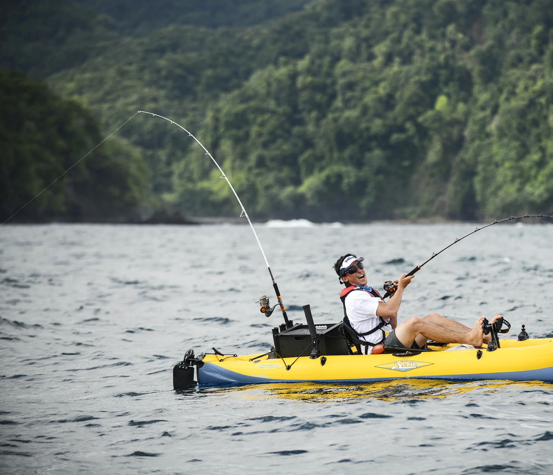 i12S-action-fishing-Kevin-Panama-smile-lg.jpg