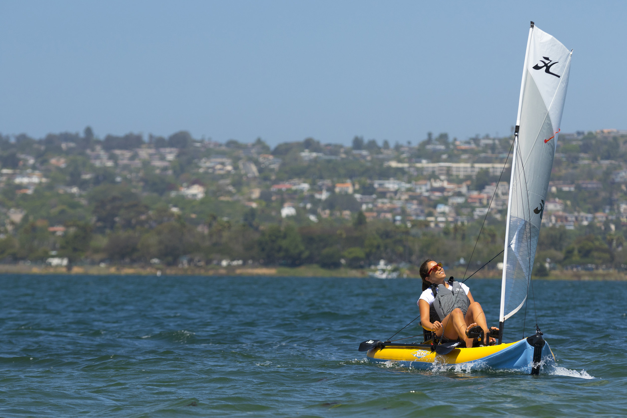 i12S-action-vantage-sailkit-headon-lg.jpg