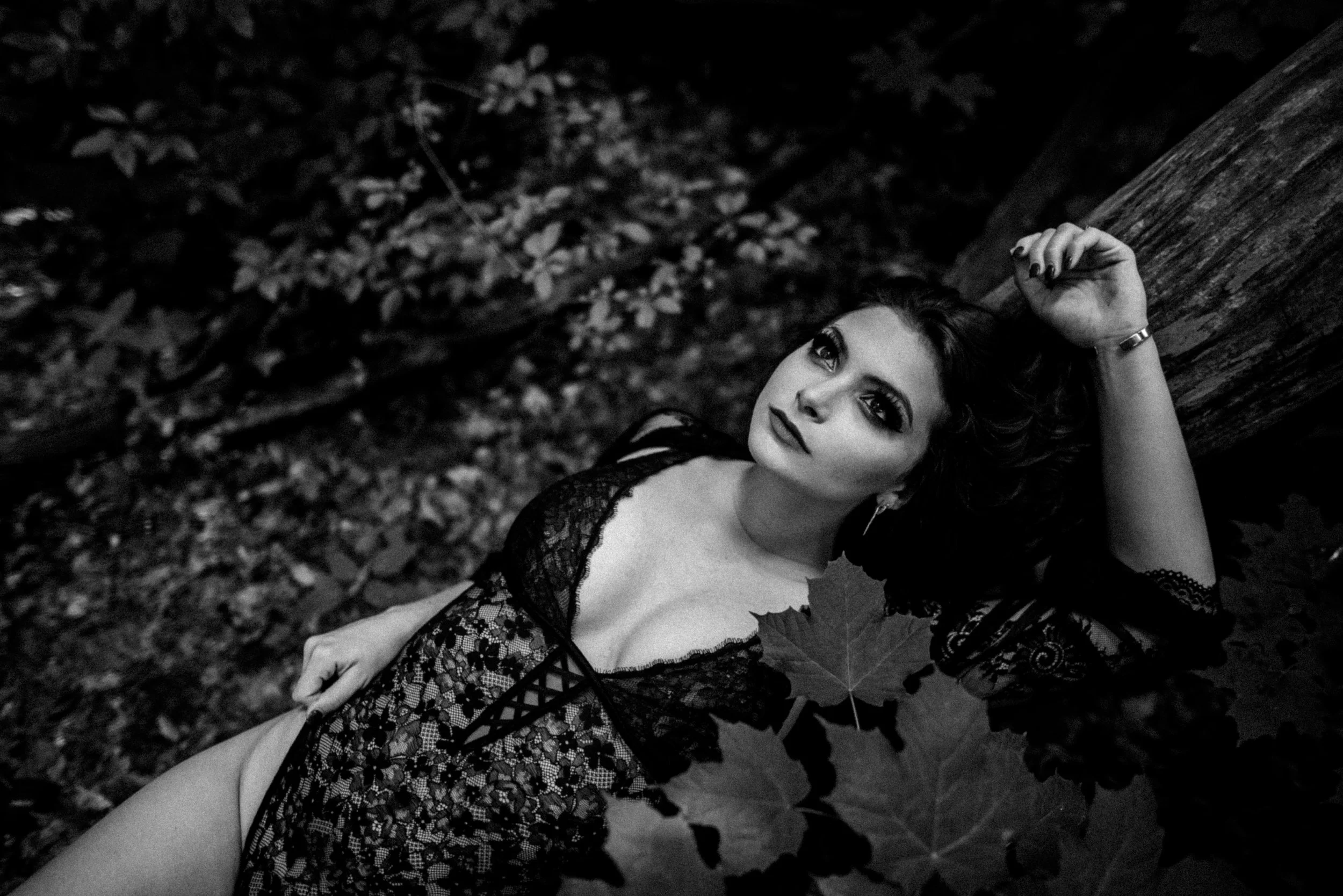 Outdoor Boudoir Session | Detroit, MI Photographer — Becoming Fire ...