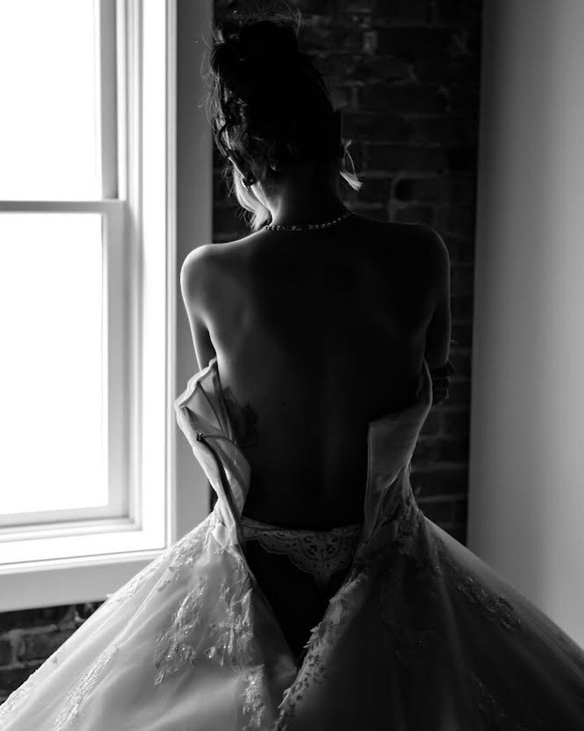 Shout-out to all the 2024 &amp; 2025 brides to be! (Or anyone who wants to wear their wedding dress again.) Let's photograph the other side of bridal! #bridetobe2024 #weddingphotography #weddingnight #honeymoonideas #weddingdresses