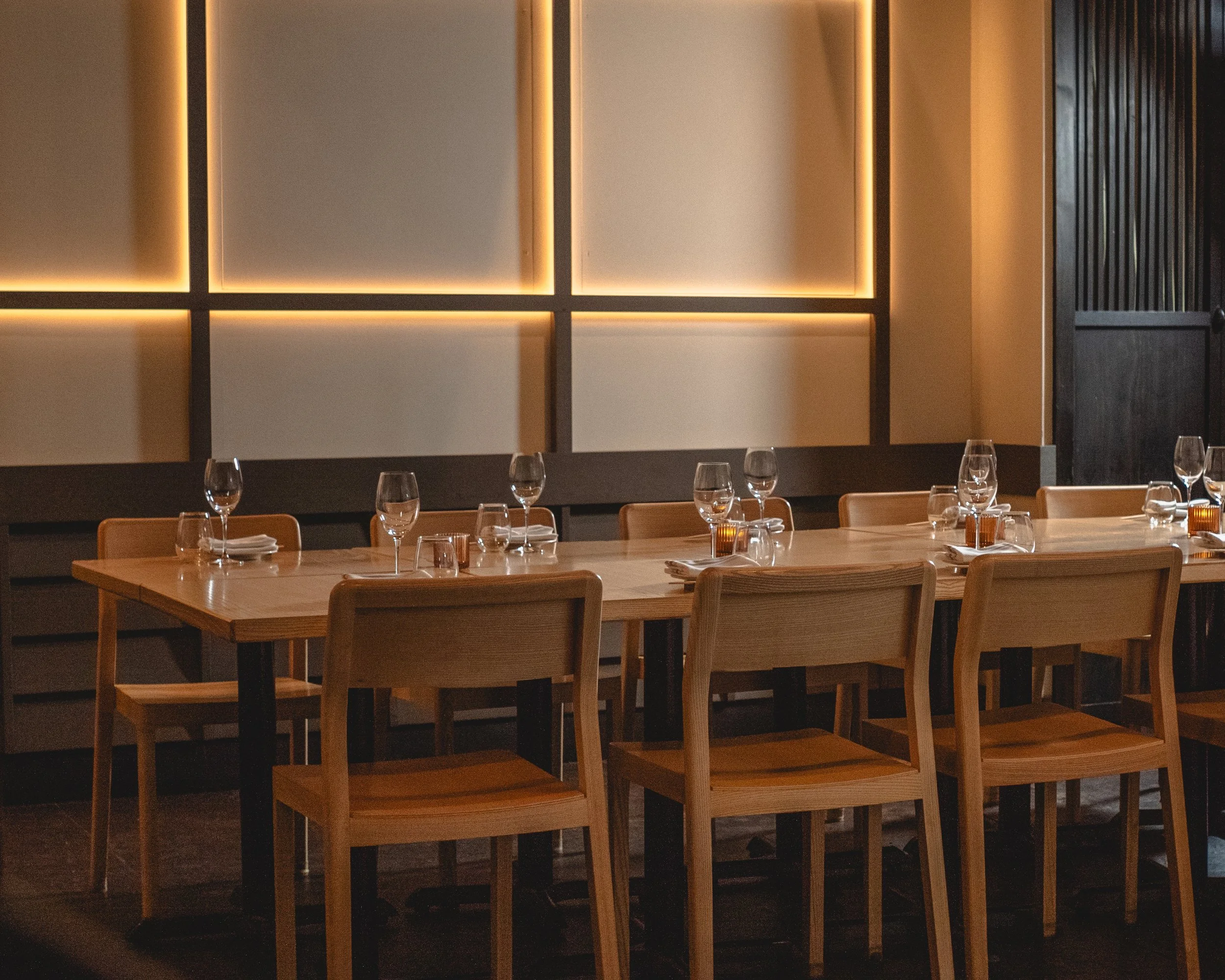 Sakagura Interior Party Table