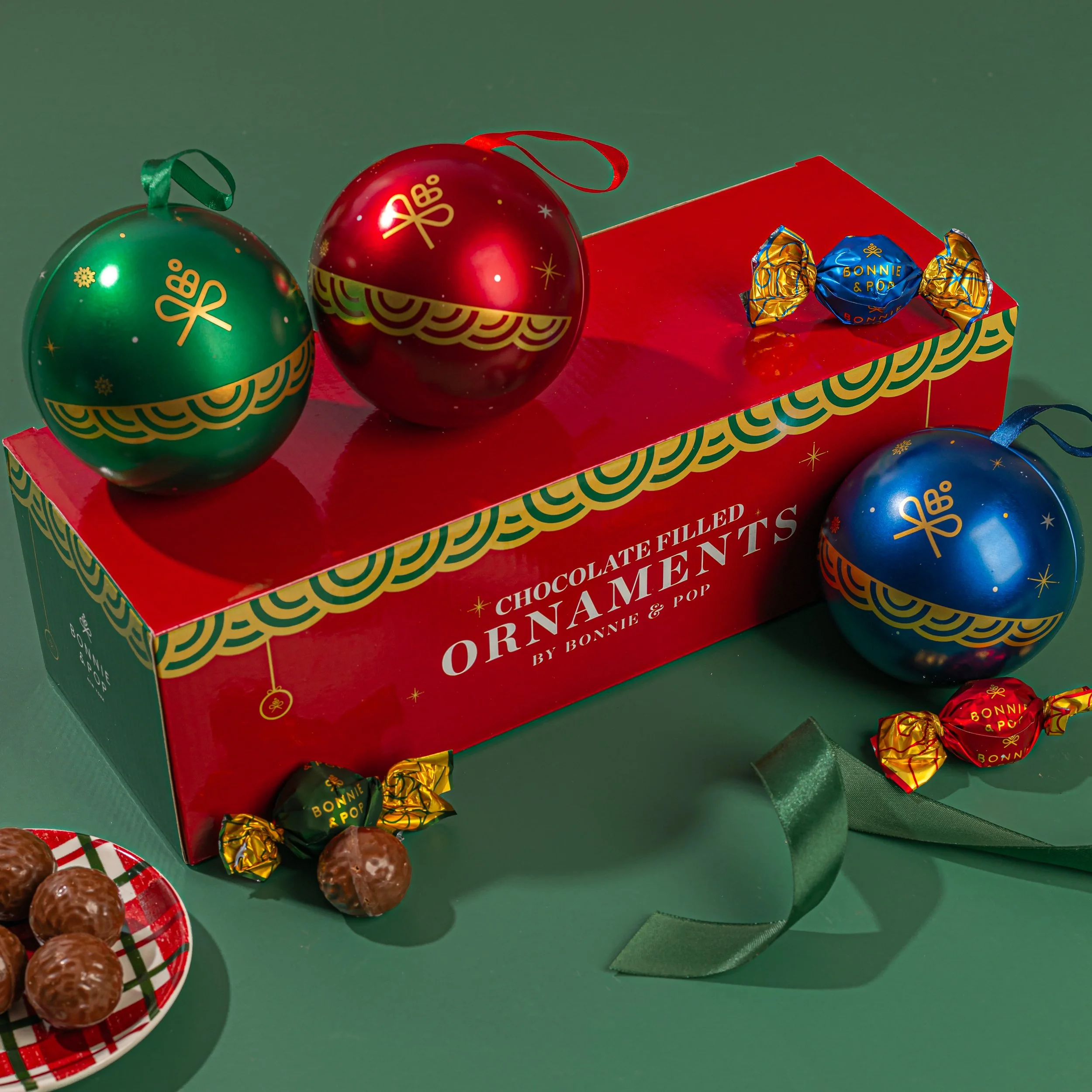 ornaments darker green.jpg