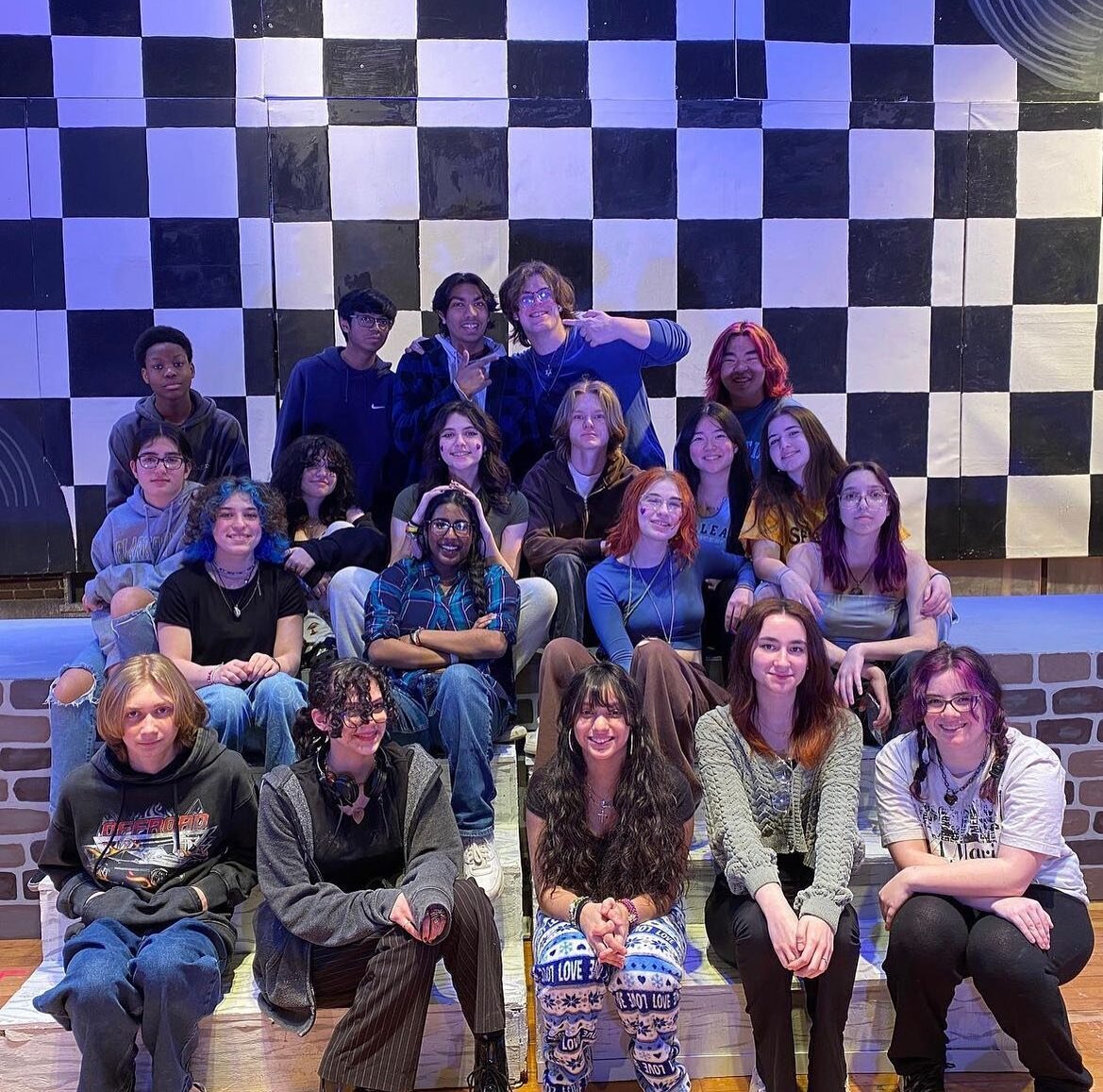 Moment of appreciation for our amazing crew! We would have no show without them! 🫶🏼⚡️ Grab your Grease tickets to see all the hard work they put into our sets ! 🚗⚡️🎙️