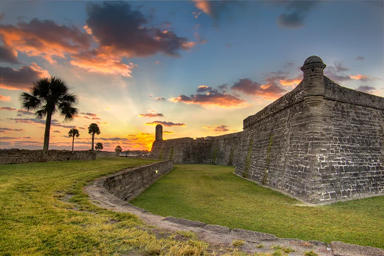 Castillo de San Marcos Sunrise.jpg