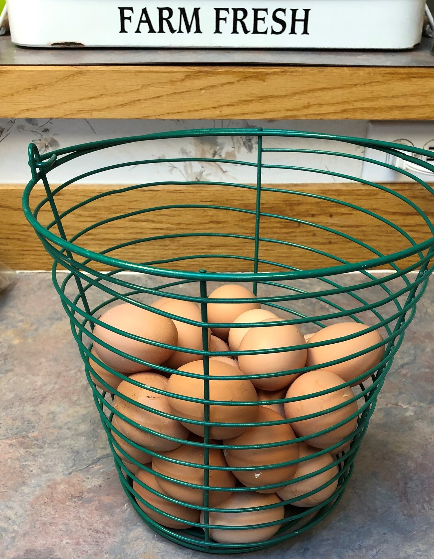 The Benefits of Having Farm Fresh Eggs - Strombergs