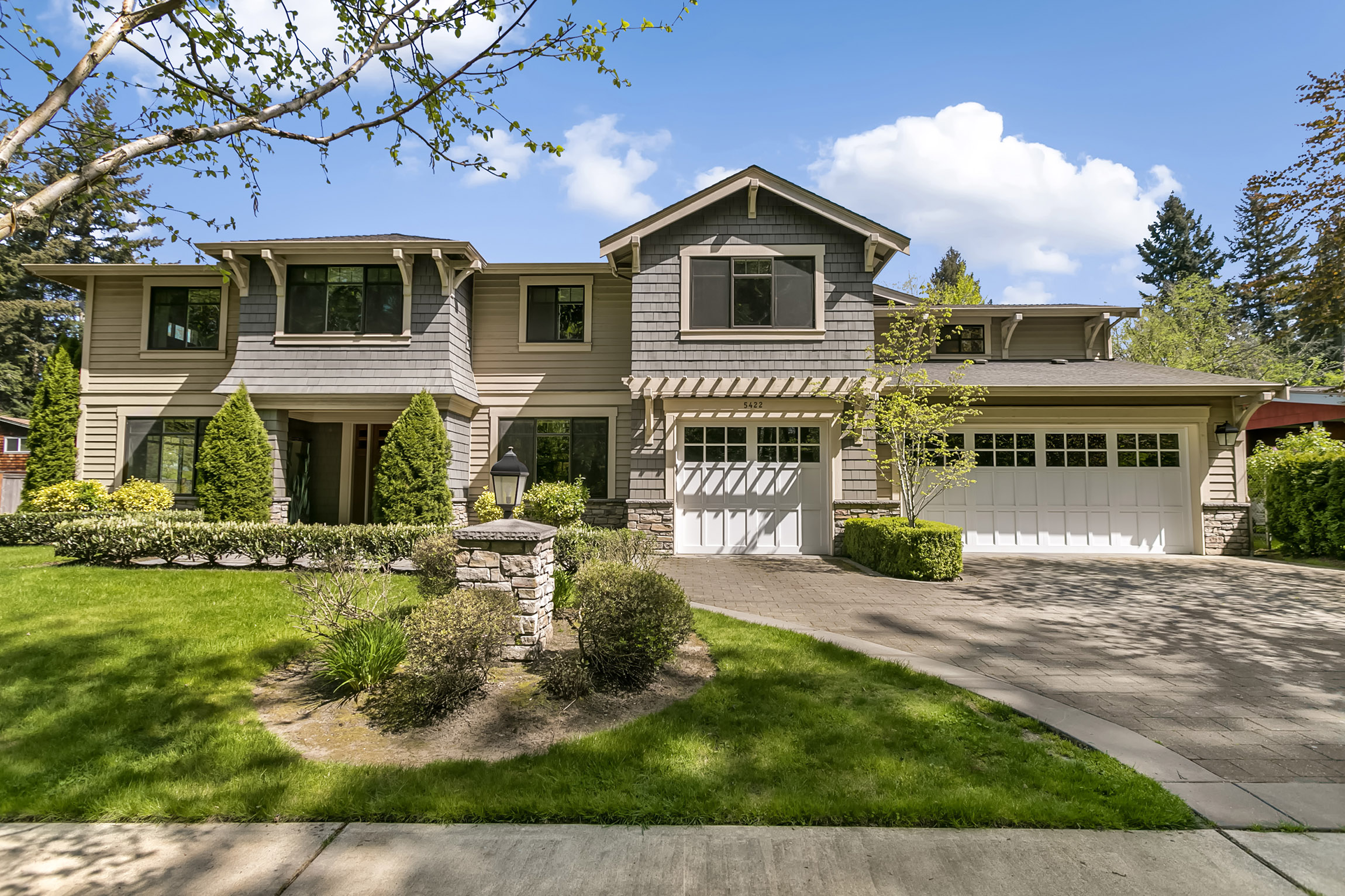 KIRKLAND • $2,200,000