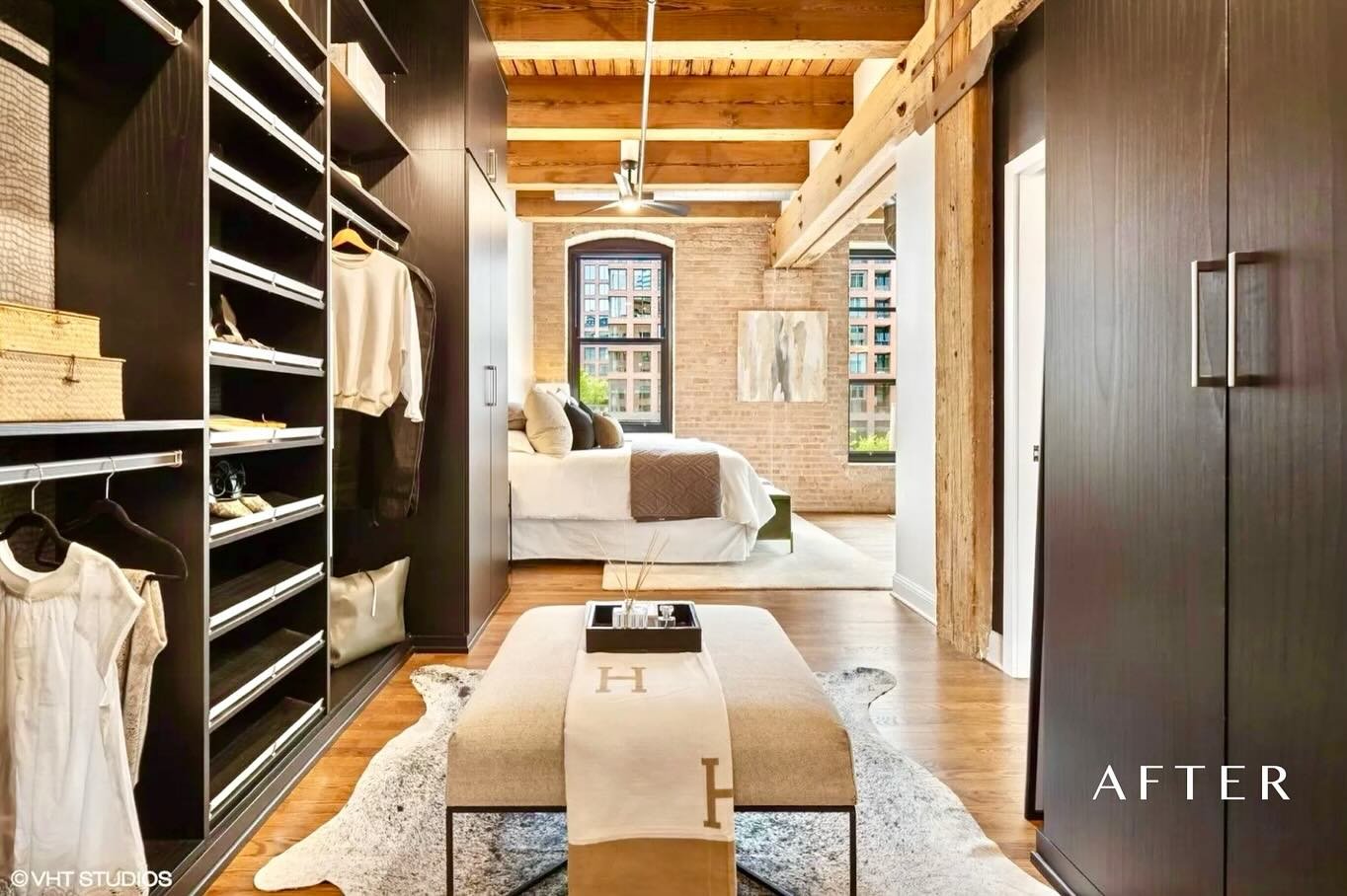 We were so happy to hear that this amazing condo loft went under contract quickly for agent Carrie MCCormick and her client! Thanks so much for trusting us to stage this one -we&rsquo;re in love with the closet! 🤩💕
#pslehmanstaging #chicagohomestag