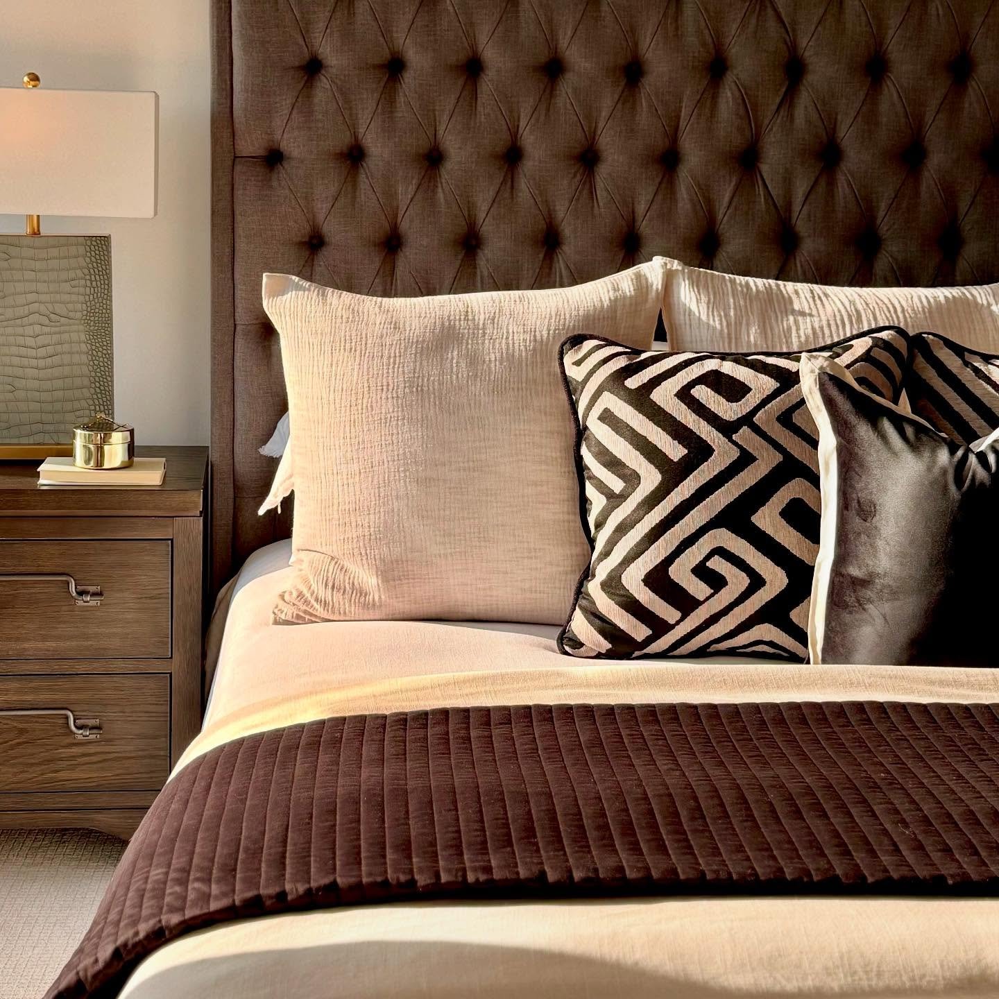 Sneek peek 👀 of our week. Coming to market soon!! #pslehmanstaging #relaxingweekend #bedroomstaging #luxuryhomestaging
