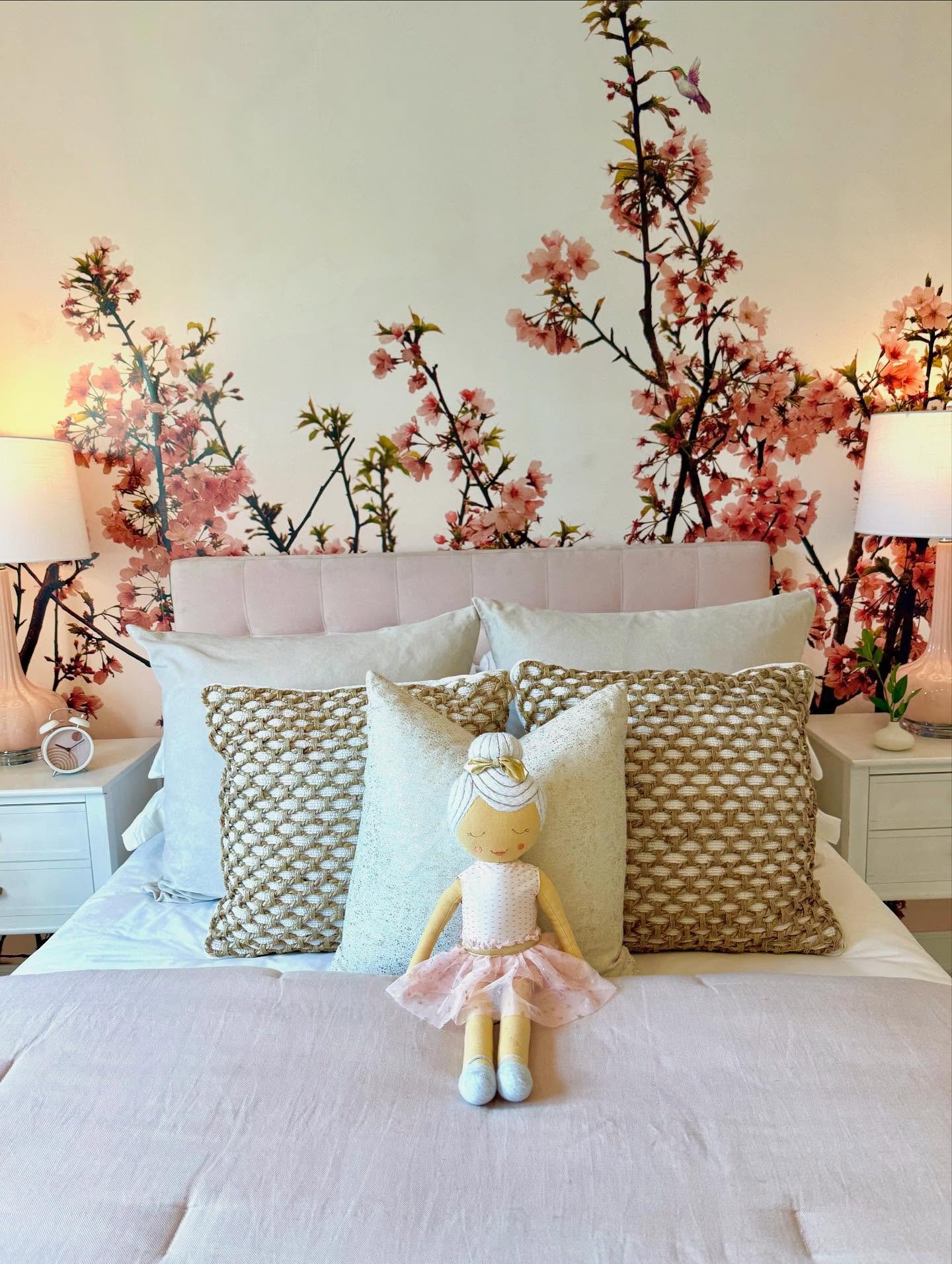 We hope you get a chance to relax and take a deep breath tonight. Those buyers are going to call you first thing tomorrow!!
#pslehmanstaging #kidsroomstaging #chicagorealestate #andbreathe❤️