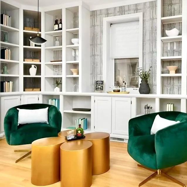 We created a space to read, relax, AND have a drink 👏🏻 at 1714 N. Sedgwick. 
Should we call it a library lounge? A cocktail cove? A nook for nipping? Ideas?
#pslehmanstaging #stagingisstrategy #cocktails #bookworminspo