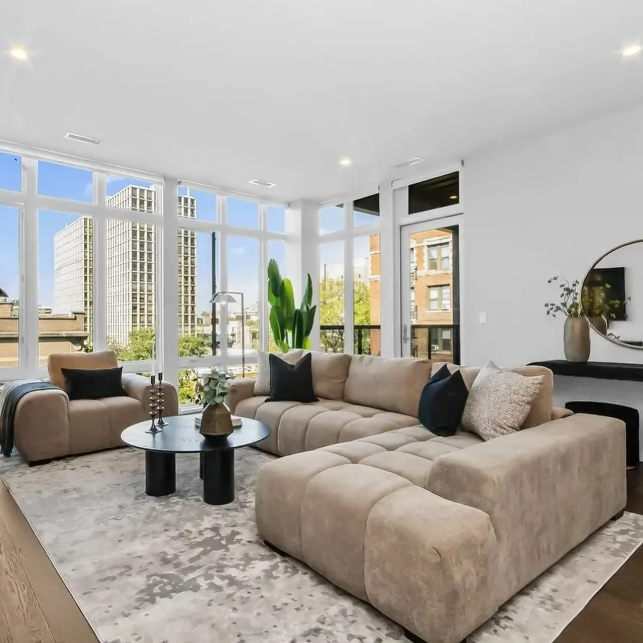 This staging is all about living at 2773 N. Hampden #401 in luxurious comfort. Contact agent Fei Martin for all of the details! #pslehmanstaging #feelslikehome❤️ #luxuryhomestaging #lincolnparkcondosforsale