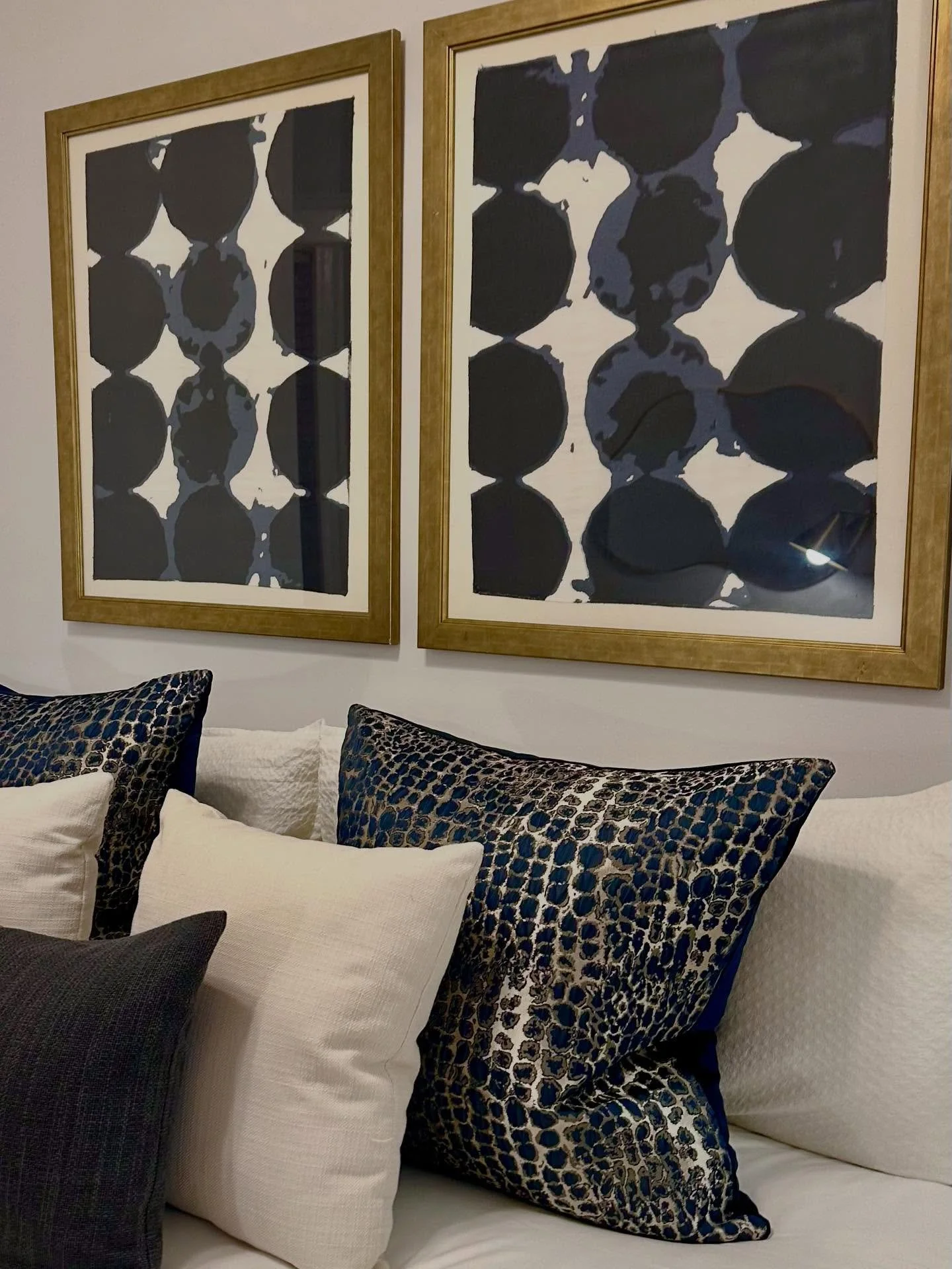 Loving these pillows with this art today 😀#pslehmanstaging #bedroomstaging #samesamebutdifferent