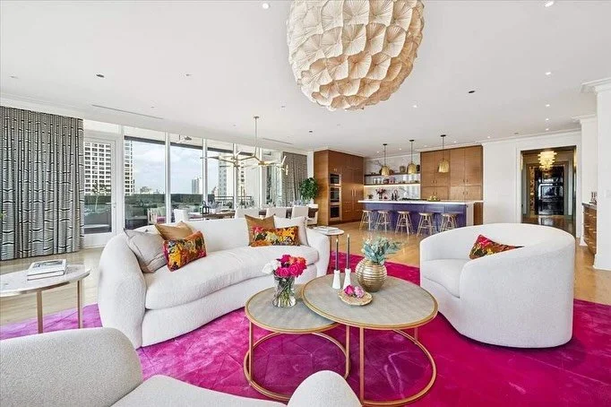 Integrated stagings never looked so good!! Between this client&rsquo;s bold use of color, and the more neutral furnishings we brought to fill in the rooms at #2202, this glamorous condo at 9 W. Walton is now ready for buyers! contact agent Margaret B