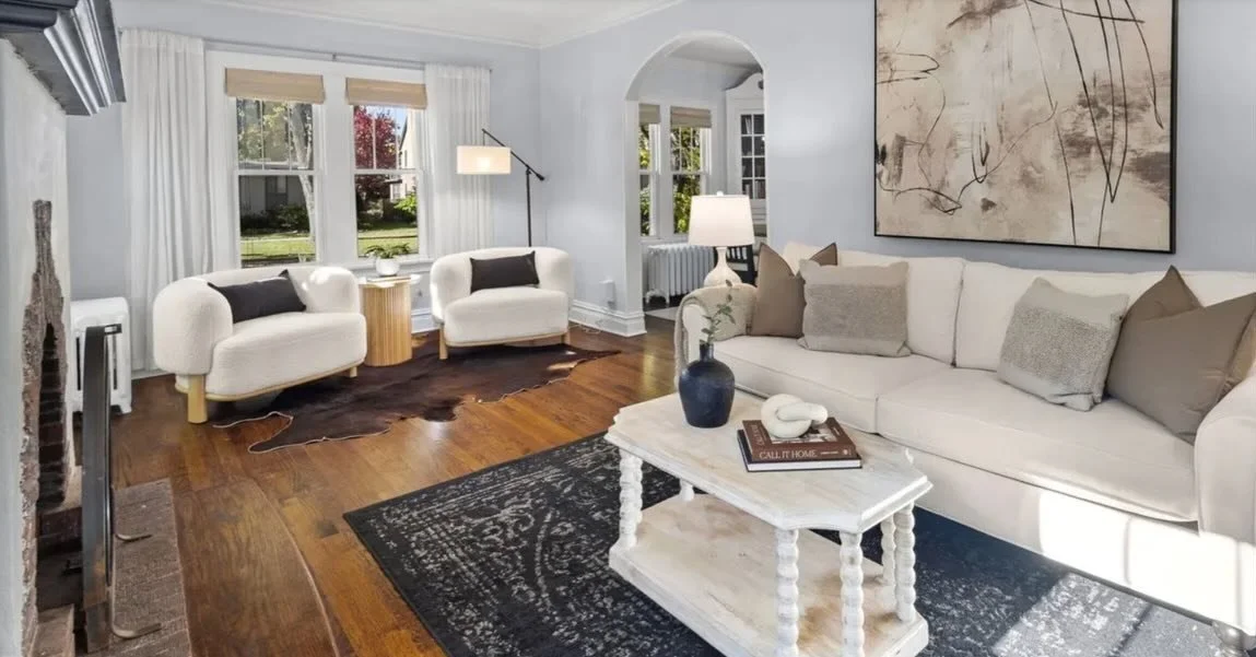 Good morning from Evanston, where you can scoop up this 4 bedroom house for $750k! Staging newly renovated homes is so satisfying 🥰 as we complete the new vision for buyers. Contact agent David Taylor for all of the details. #pslehmanstaging #SFHsta