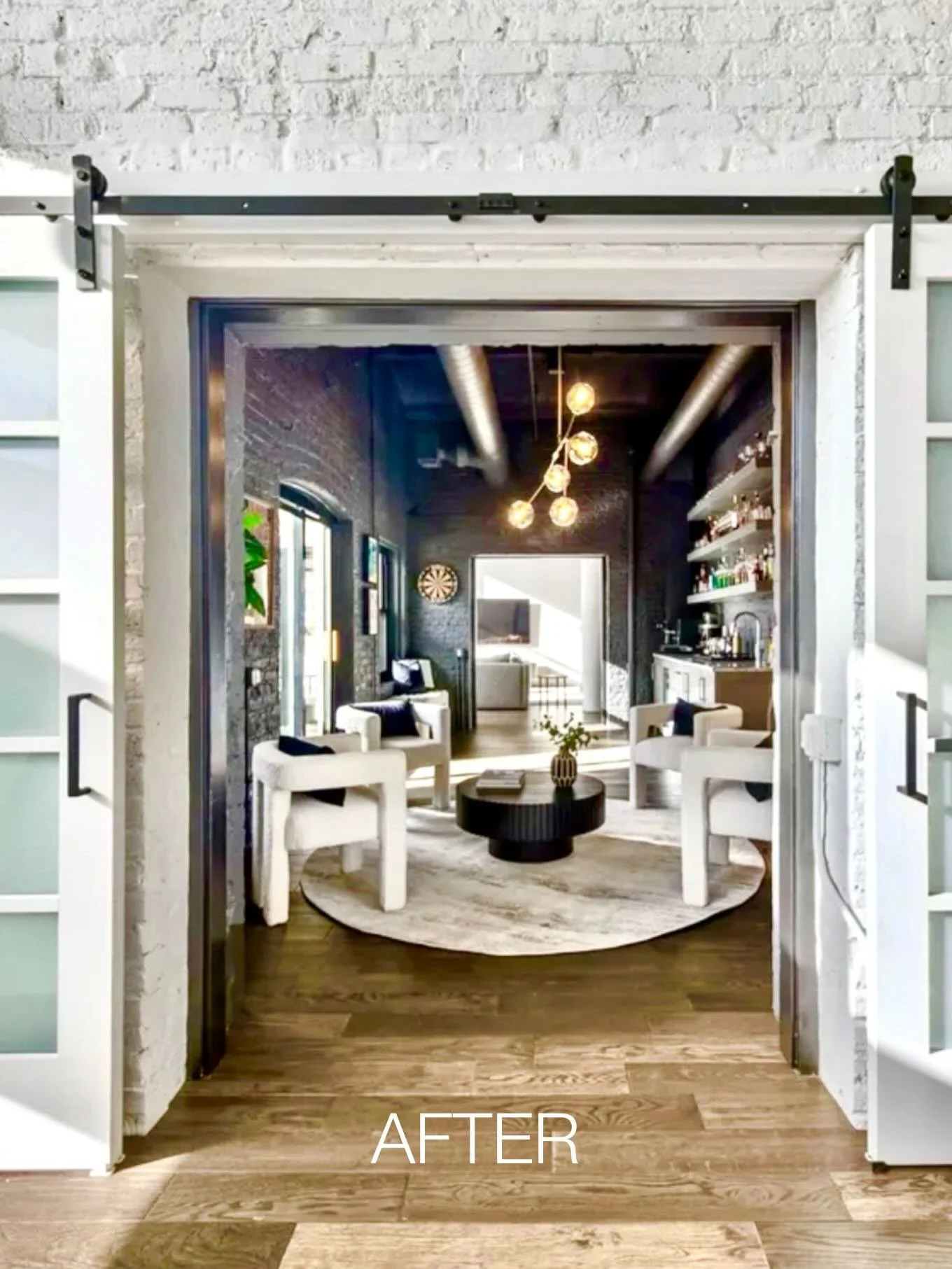 We thought having the treadmill so close to the bar was too tempting 😂so we created a dedicated cocktails area here to show another potential for this room. 🥂Contact agent Anne Rossley for all of the details about 1000 W. Washington. 
#stagedbypsle