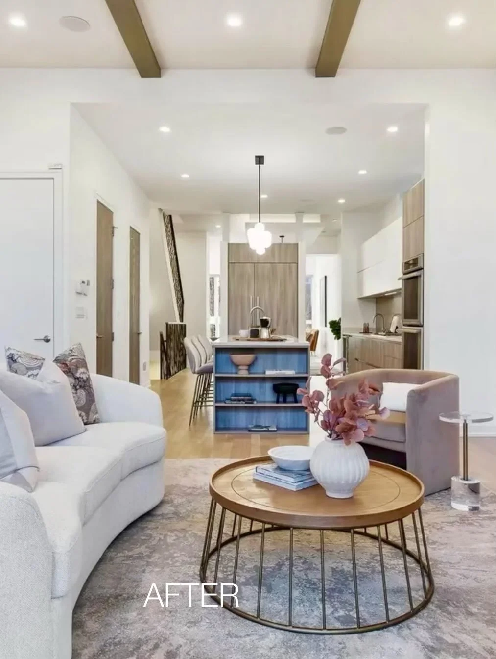 Those gorgeous pale pinks of Spring are popping into our stagings. Mixed with soft greys and off whites, our staged homes reflect the seasons. #springdreams #stagedbypslehman #chicagoseasons