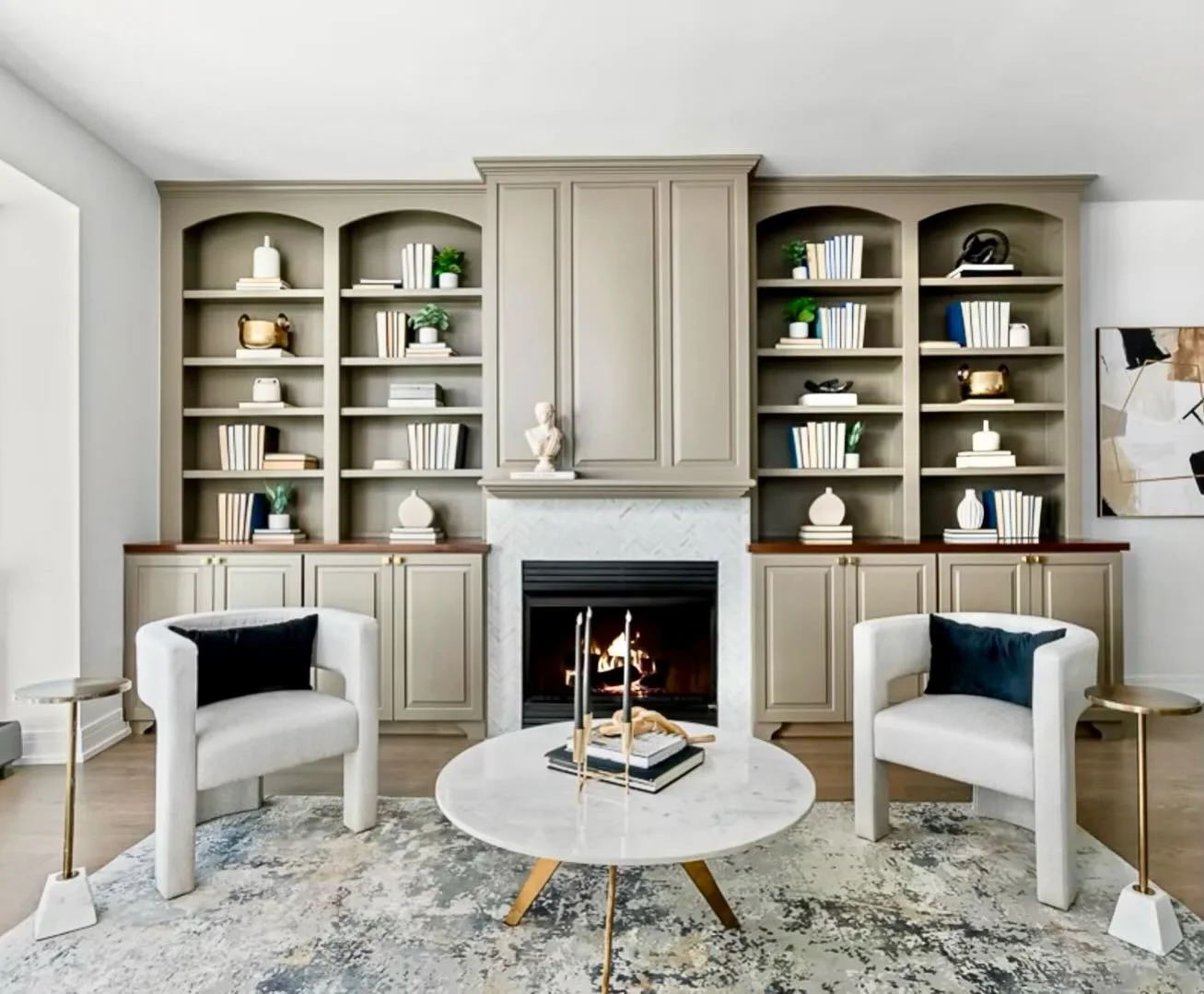 On those chilly afternoon and evenings when you&rsquo;re dreaming of relaxing with a book, there&rsquo;s no better place to be than 130 N. Garland, the Heritage at Millennium Park. Contact the Dowell Group to view the rest of this beautiful home that