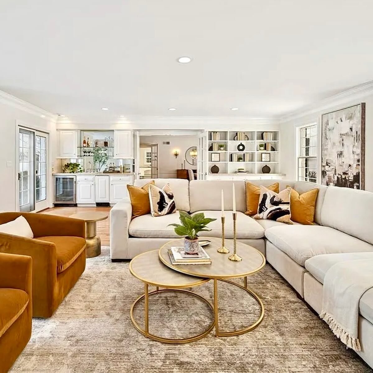 Which hour is the golden hour? When you see us come back to destage your listing and you know 100% you are closing. 🤣🏆⭐️🌟💛
Congratulations to the Dooley Group on the sale of 2322 Winnetka is 5 days!!!
#stagedbypslehman #stagingchicagoland #norths