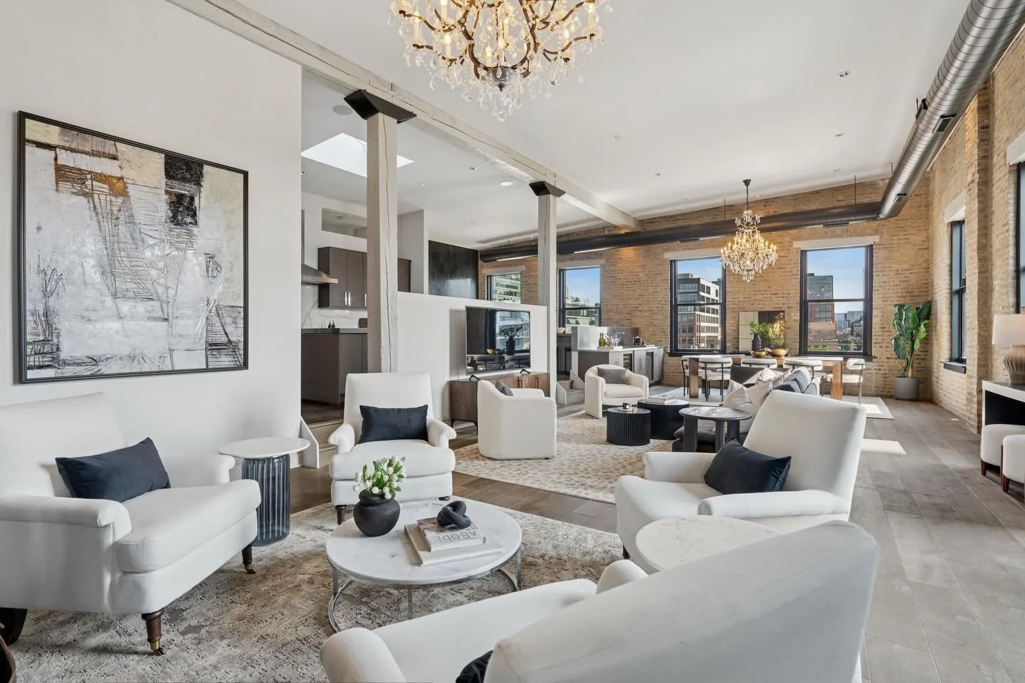 We&rsquo;re so proud to have been chosen to stage 2 units at The Aberdeen Vault &mdash; a 6-unit boutique loft development in the heart of Chicago&rsquo;s vibrant Fulton Market.

Contact the Lowe Group for a tour before they all sell out! 👀🔥

&ldqu