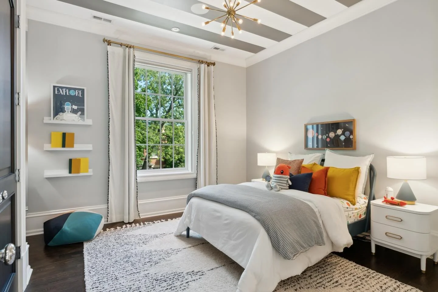 Our staged kids&rsquo; rooms will hopefully inspire the next generation of astronauts (and will definitely inspire their parents to make you an offer!) 
#stagedbypslehman #artemis2 #spaceexploration🪐☄️🛰️🚀 #moonshot