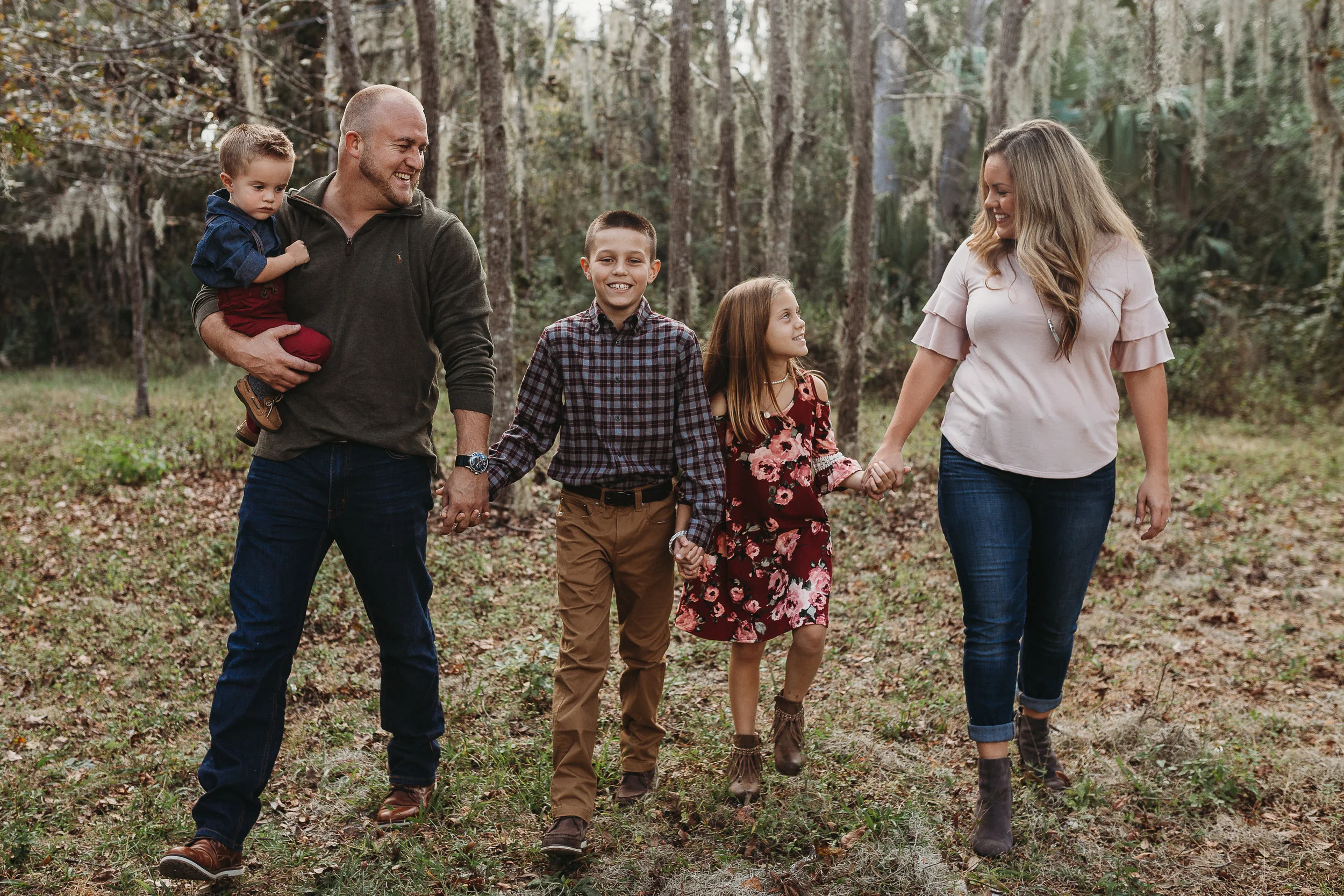 Daytona Beach Family photographer, cute florida family photos and how to dress for christmas photos