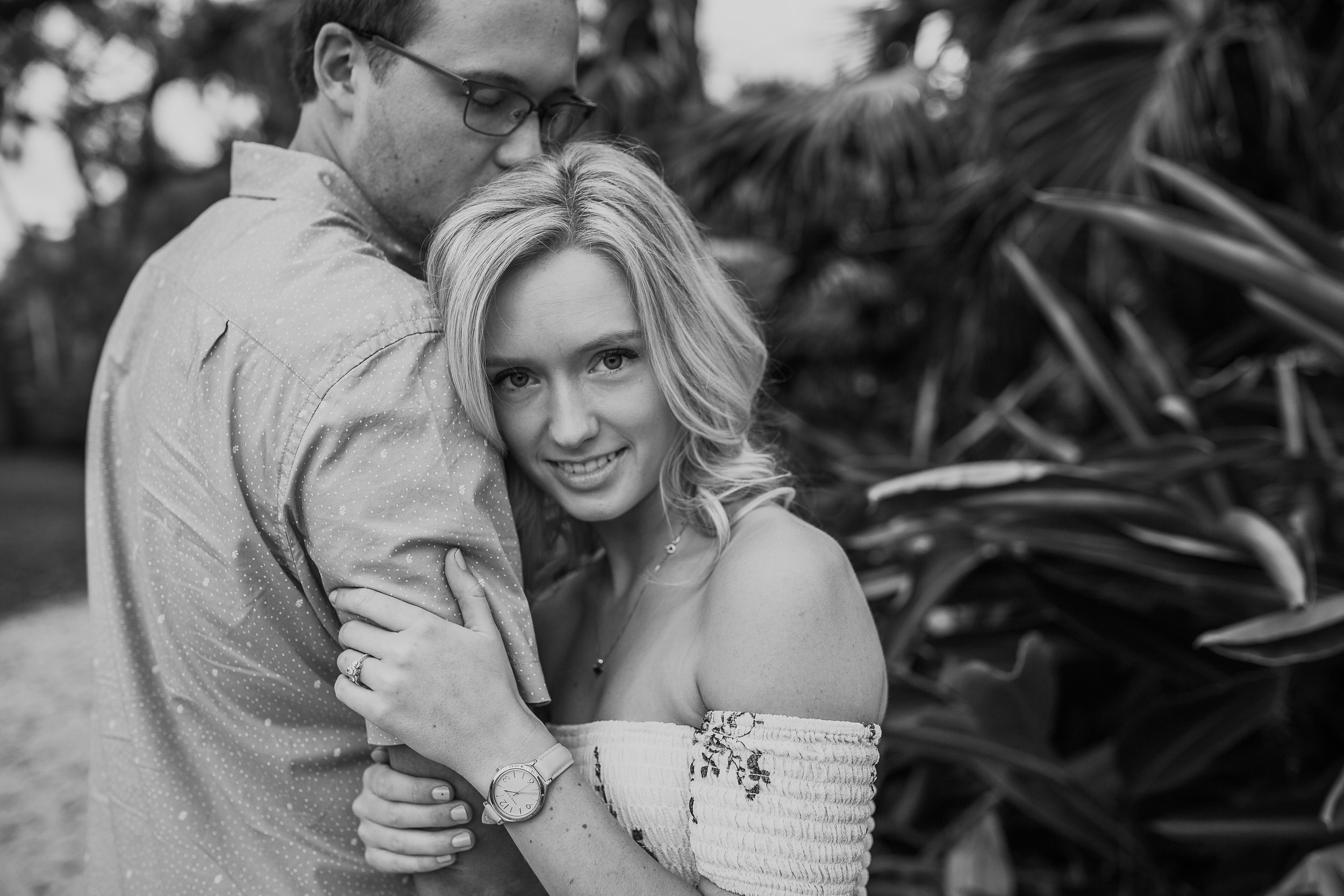 Daytona Beach Engagement Photographer, Washington Oaks Gardens engagement pictures