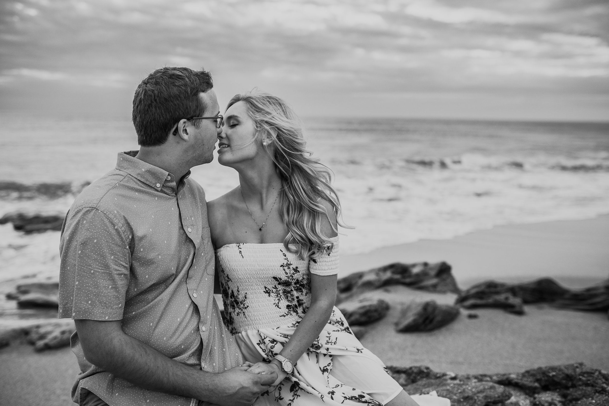 Daytona Beach Engagement Photographer, Washington Oaks Gardens and beach engagement pictures